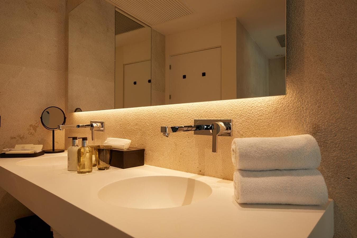 Nakar Hotel — 11