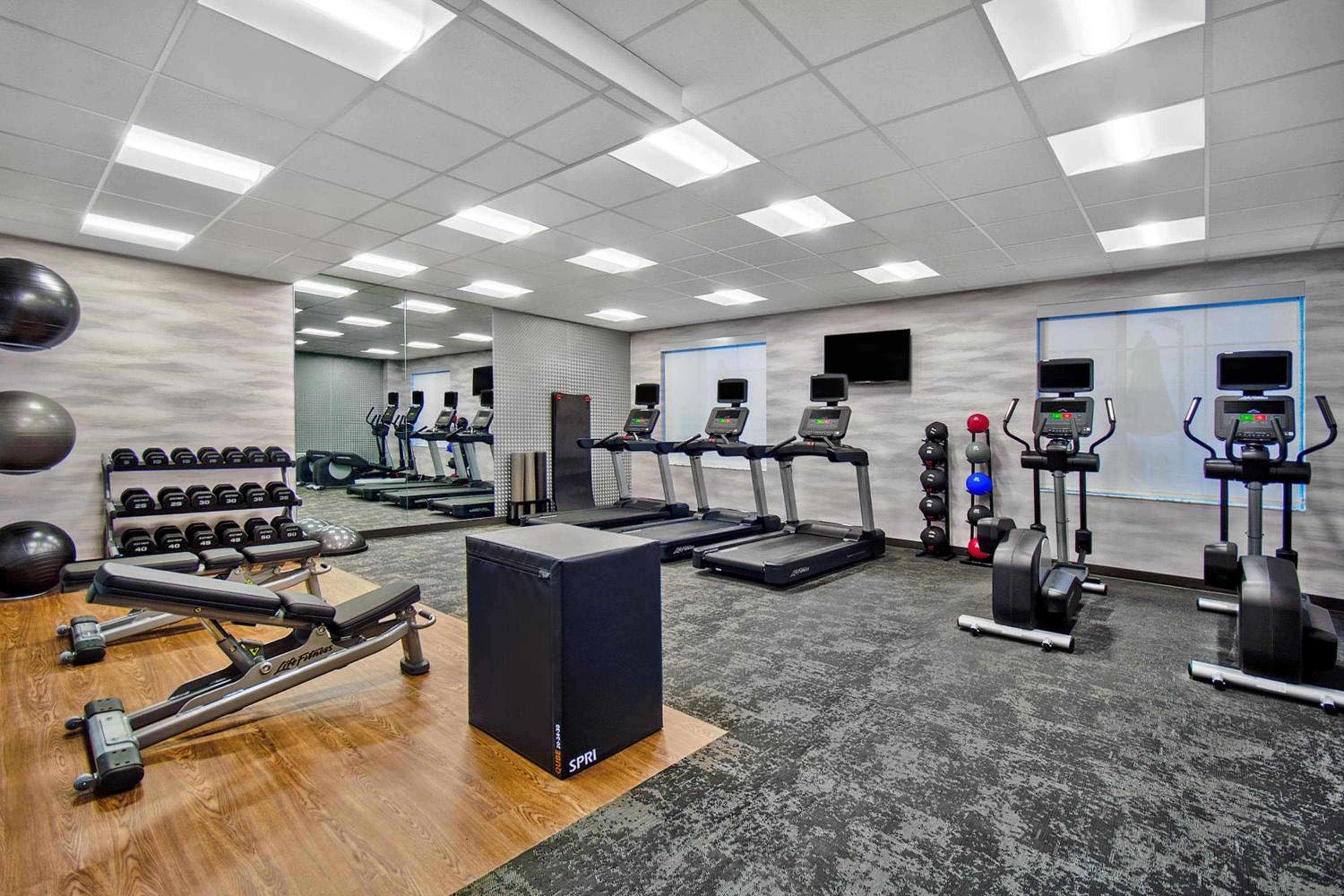 Fairfield by Marriott Inn & Suites Orlando at FLAMINGO CROSSINGS® Town Center — 4