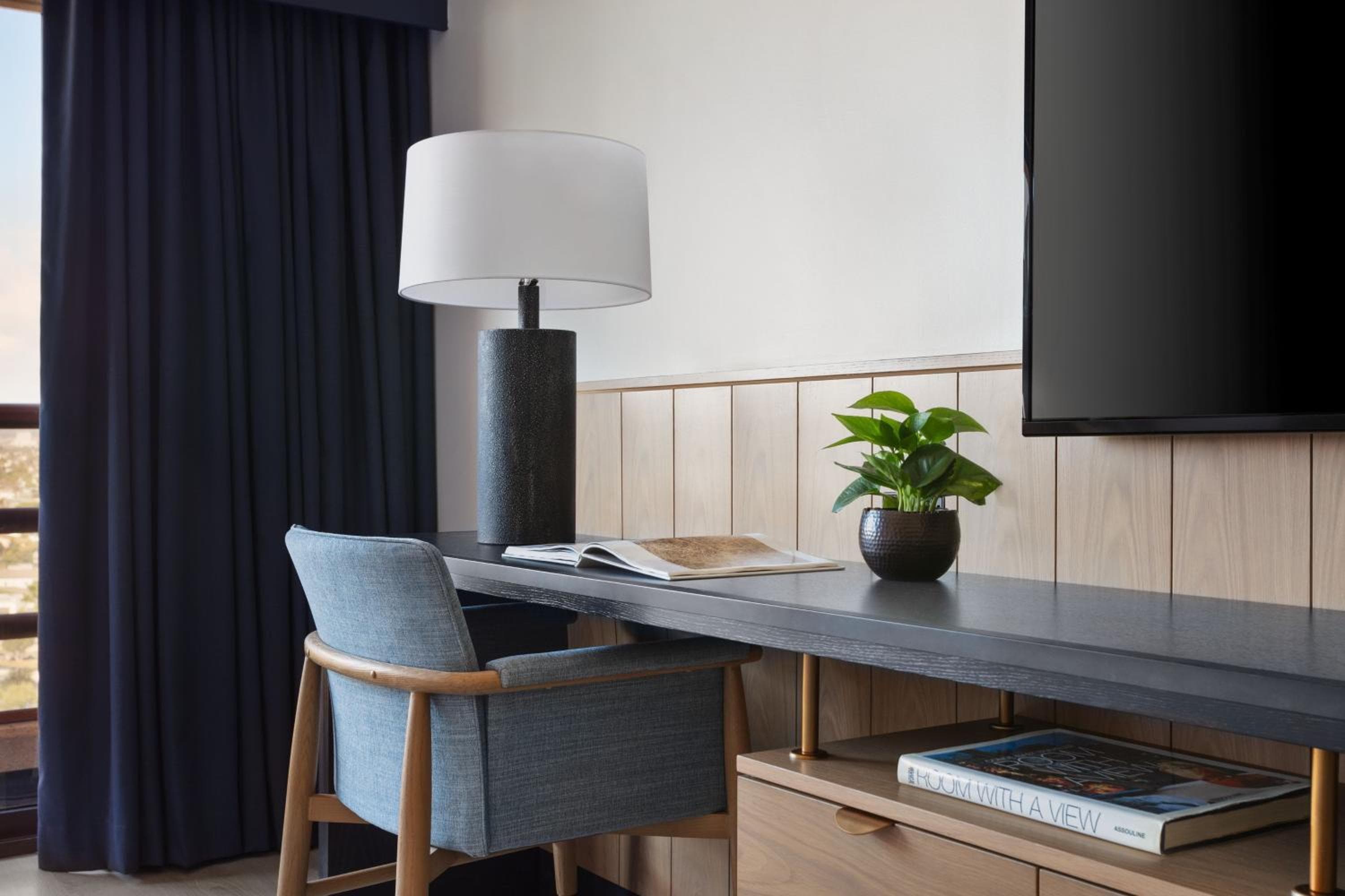 Marina del Rey Marriott — 11