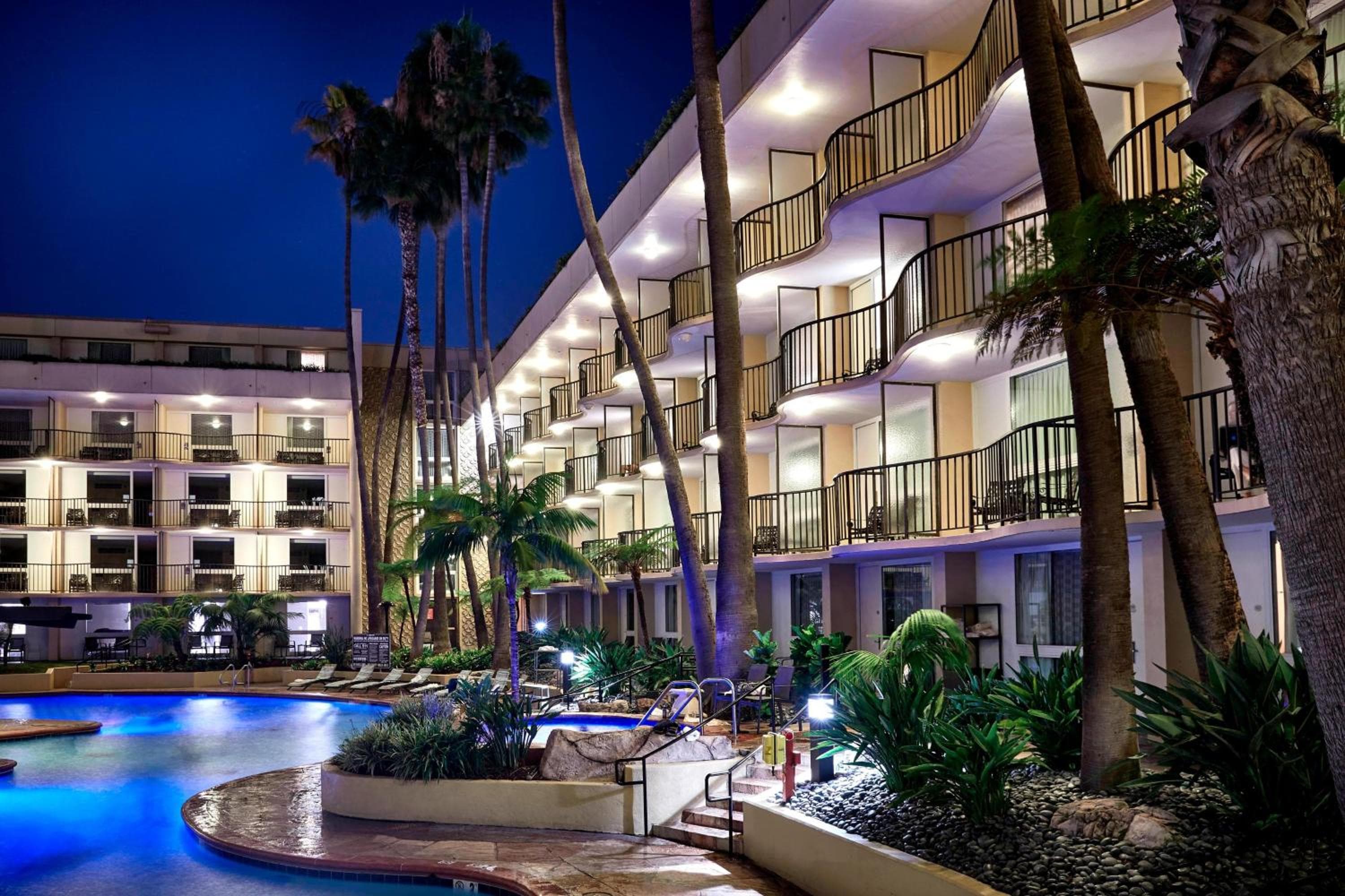 Los Angeles Airport Marriott — 2