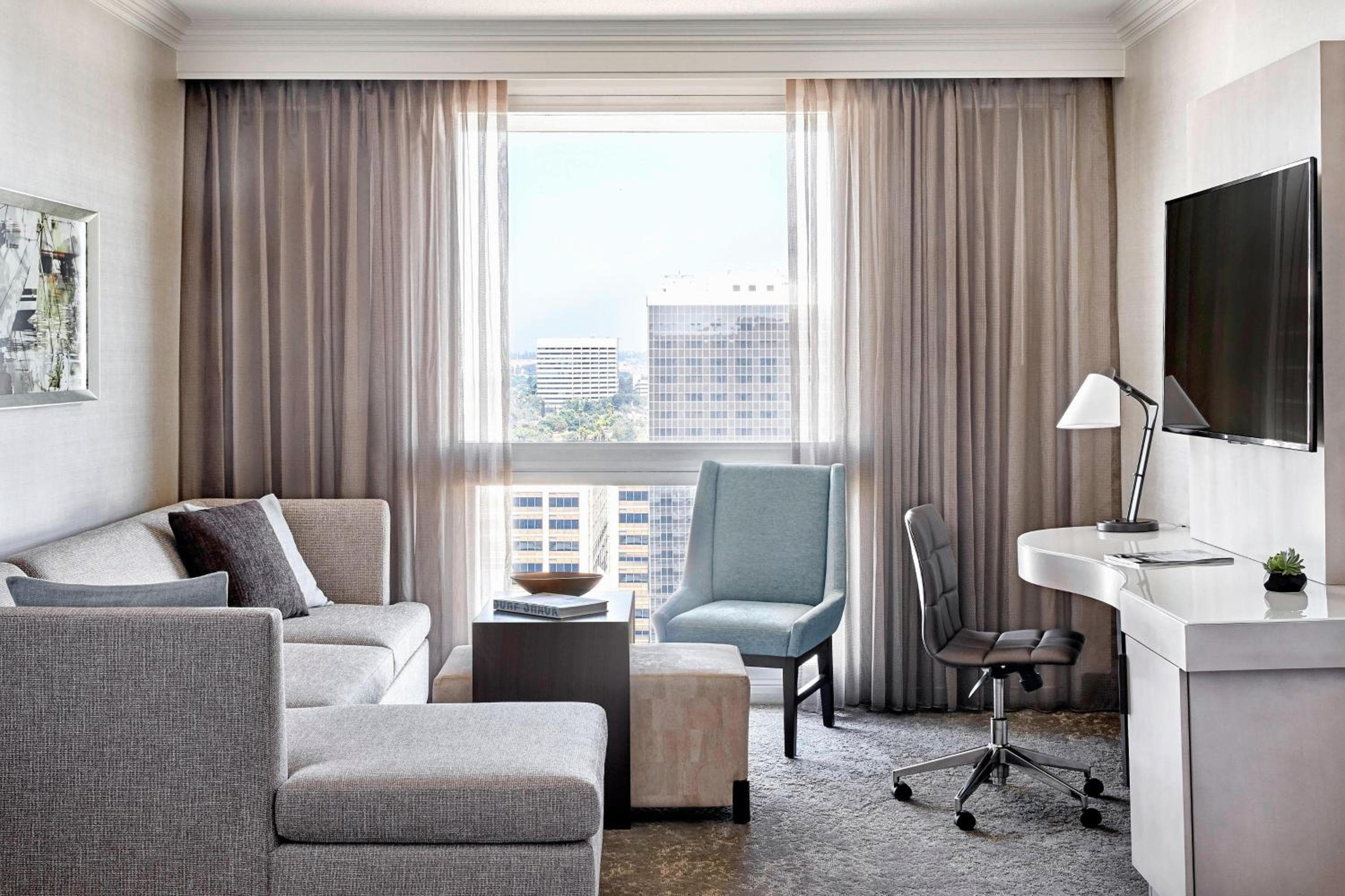 Los Angeles Airport Marriott — 24