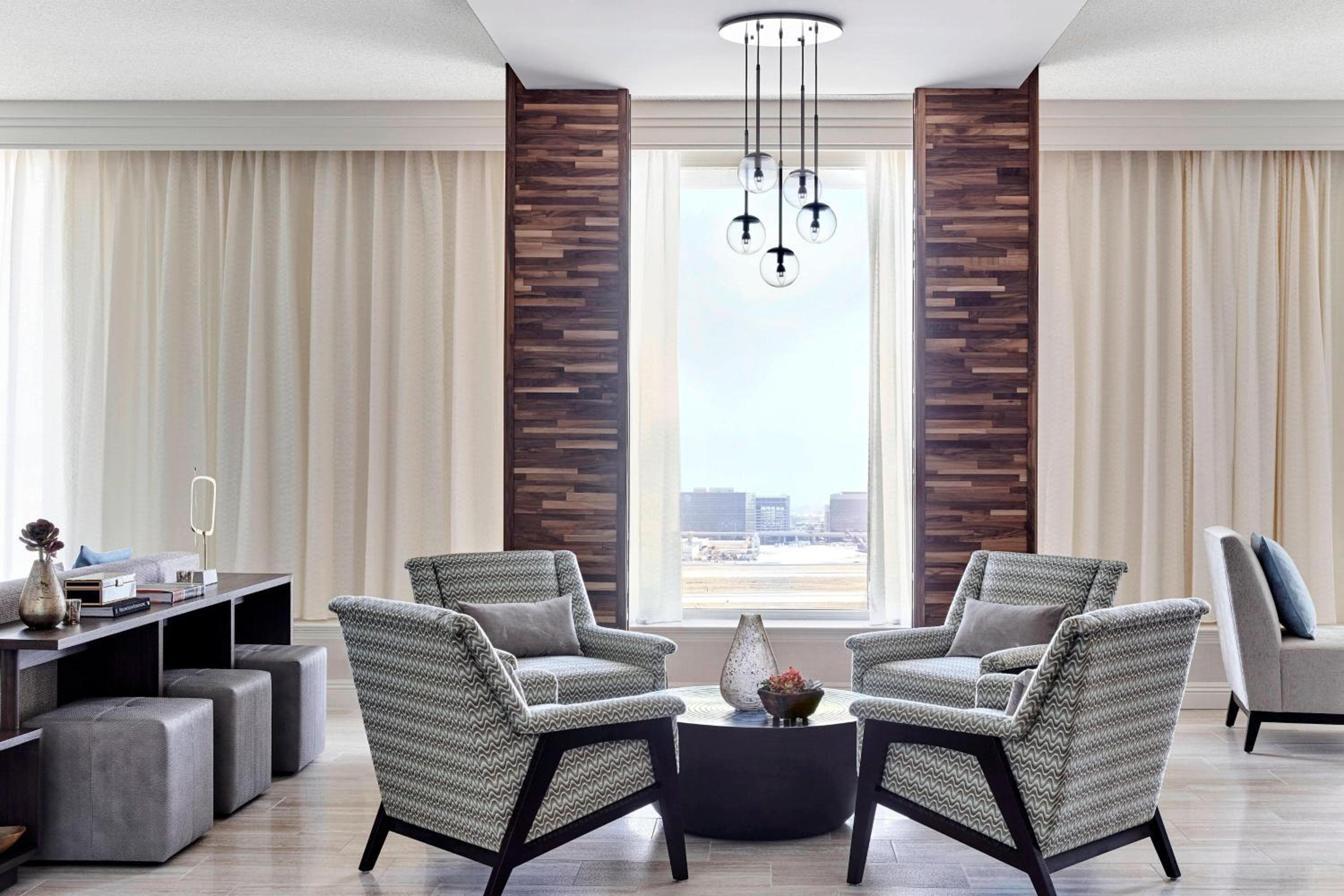 Los Angeles Airport Marriott — 25