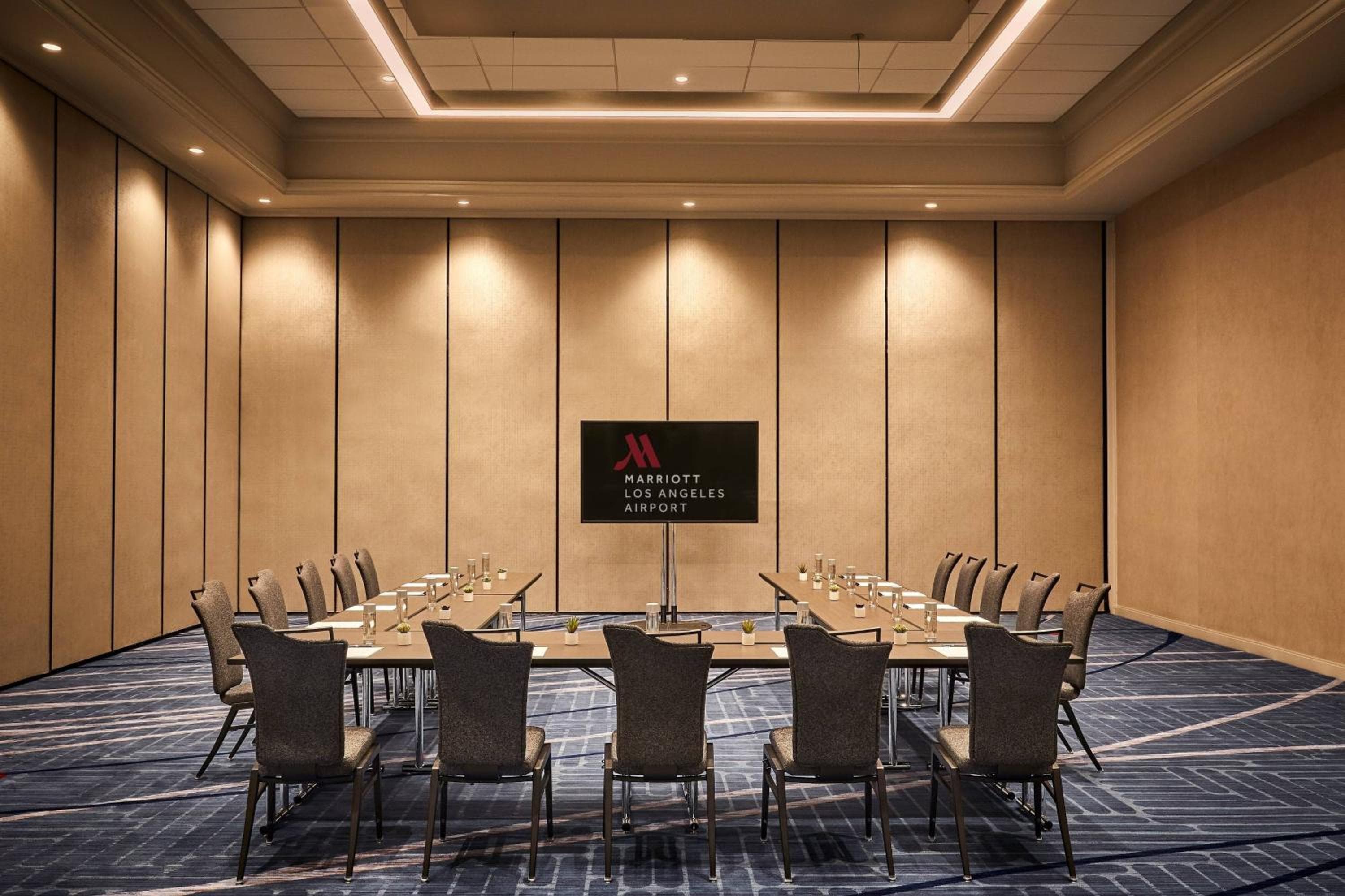 Los Angeles Airport Marriott — 16