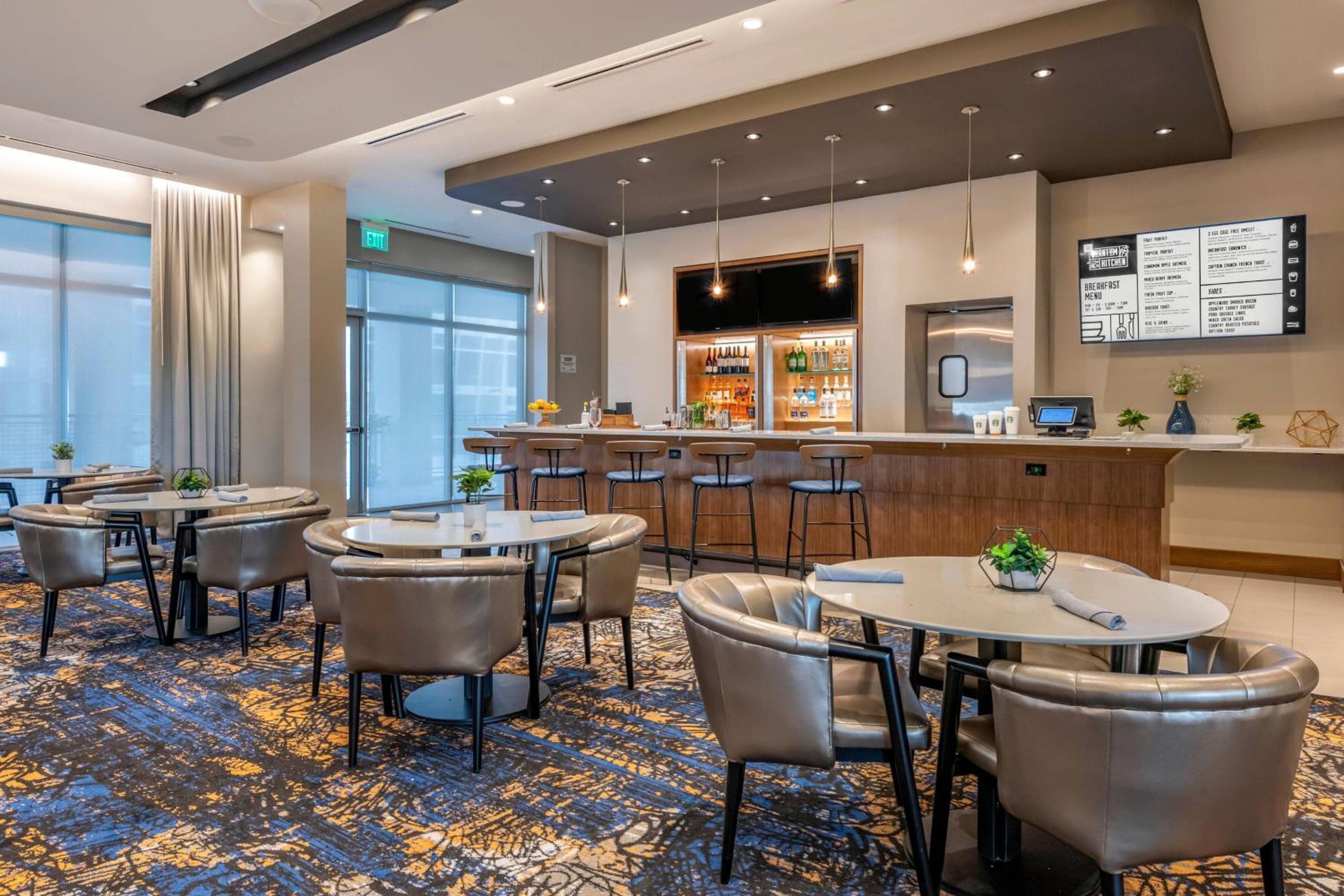 Courtyard by Marriott Fort Lauderdale Downtown — 20