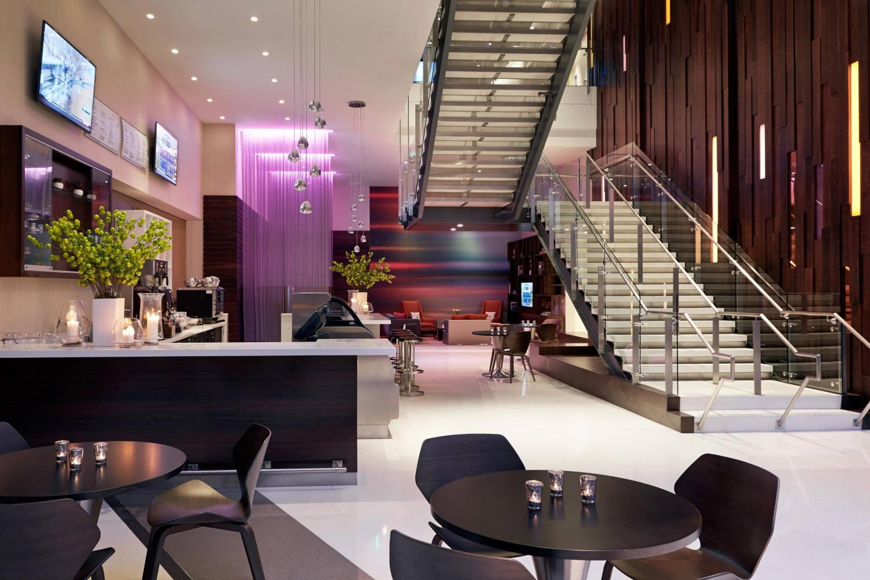 Courtyard by Marriott Los Angeles L.A. LIVE — 21