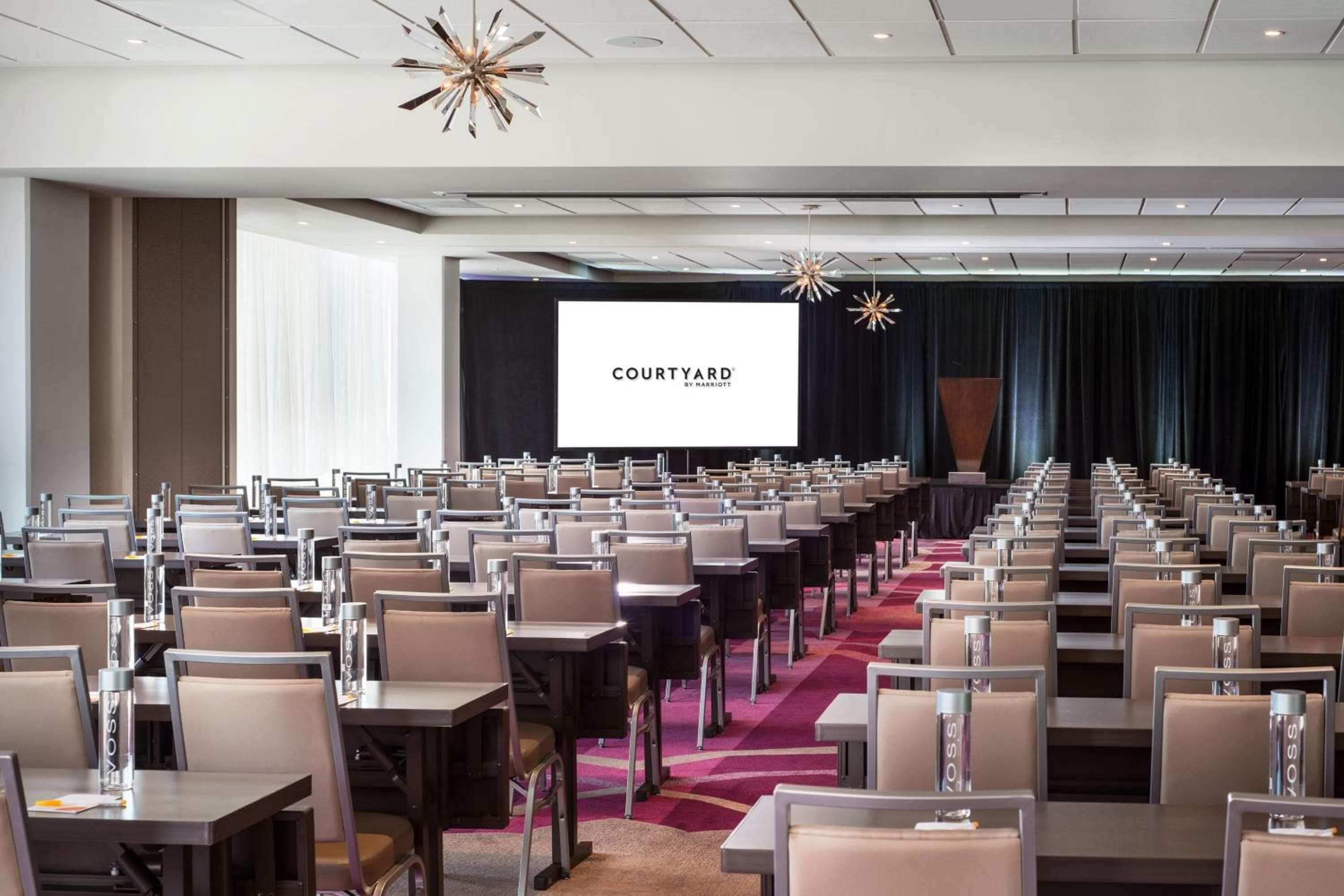 Courtyard by Marriott Los Angeles L.A. LIVE — 19