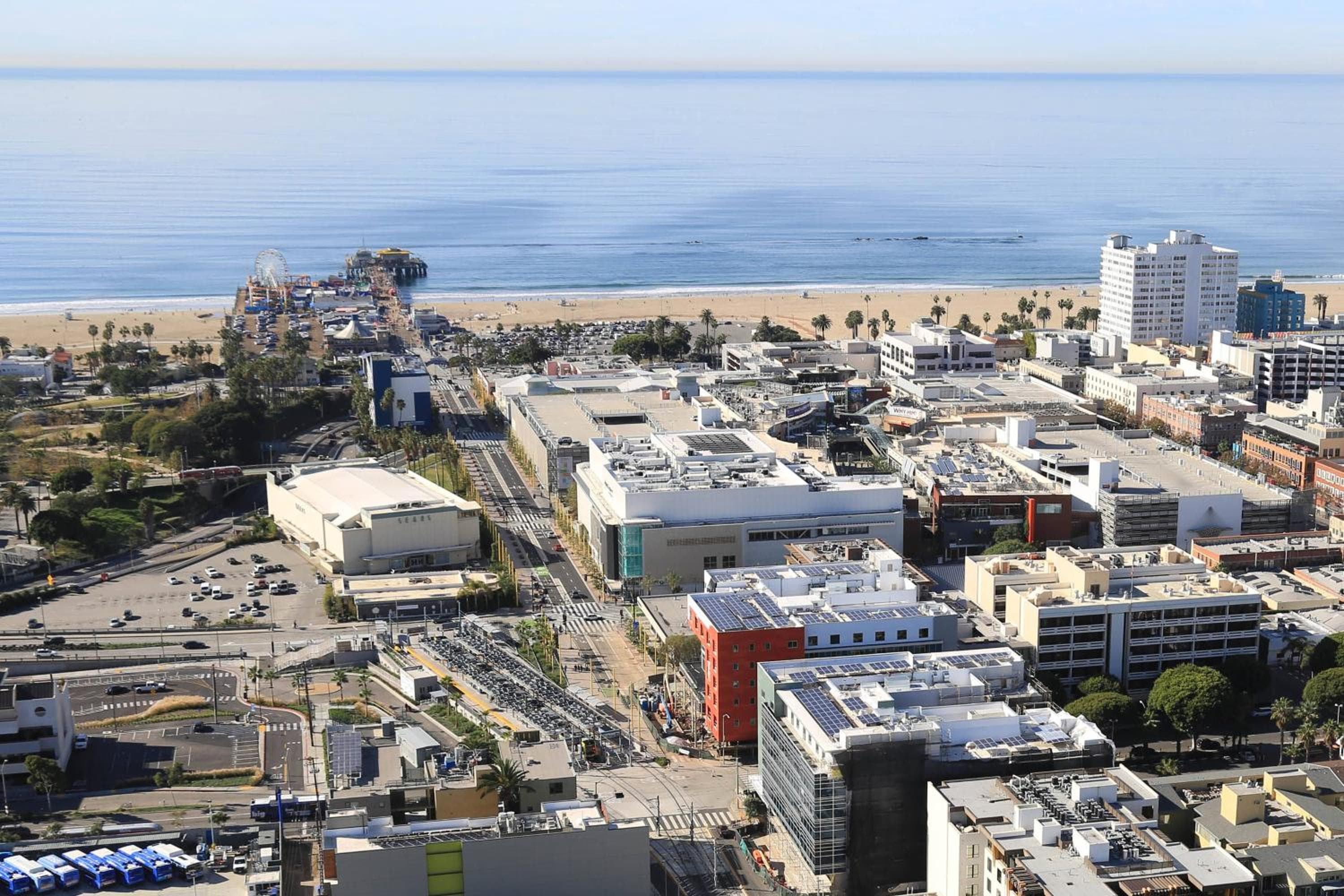 Courtyard by Marriott Santa Monica — 5