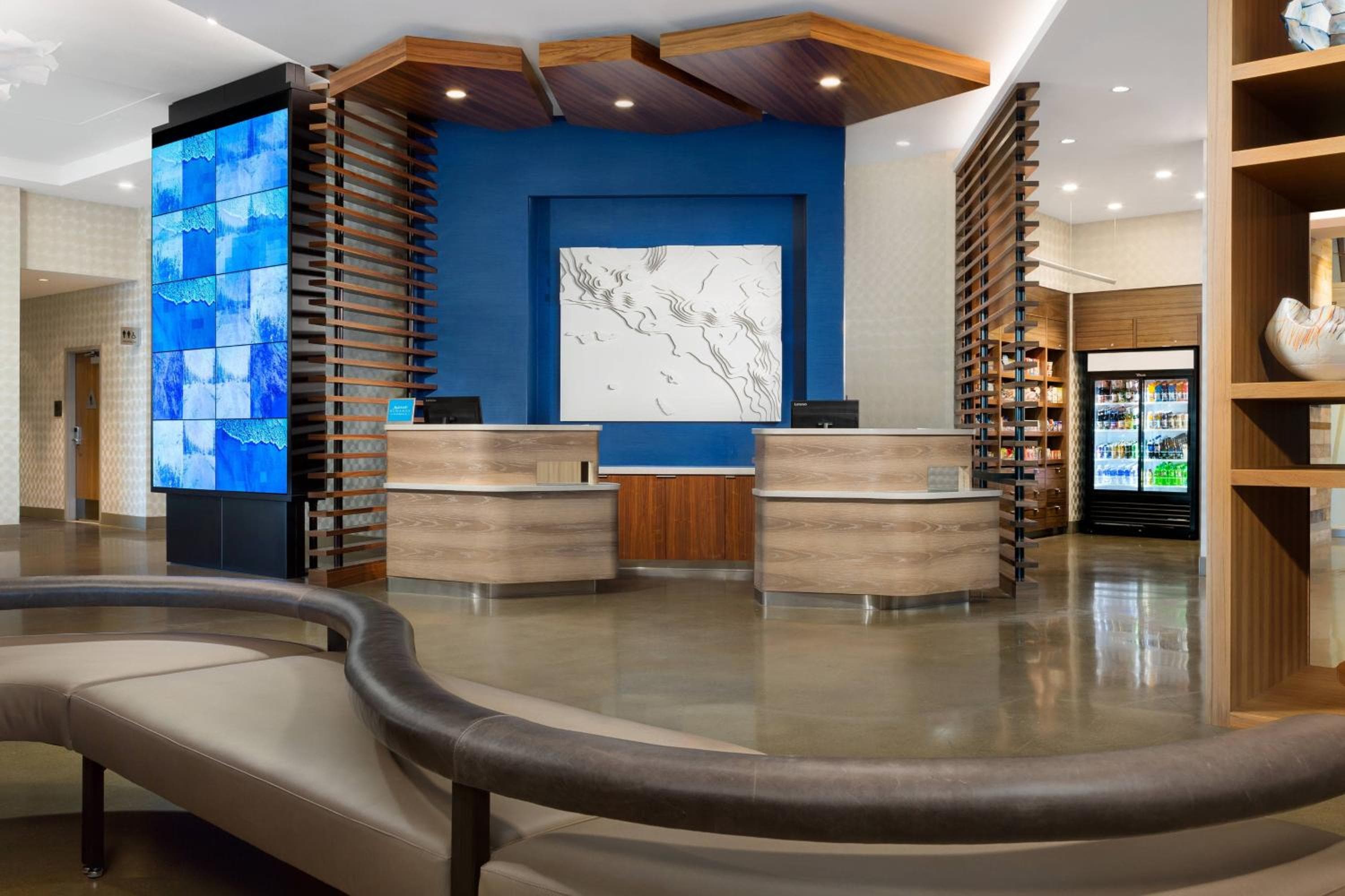 Courtyard by Marriott Santa Monica — 6