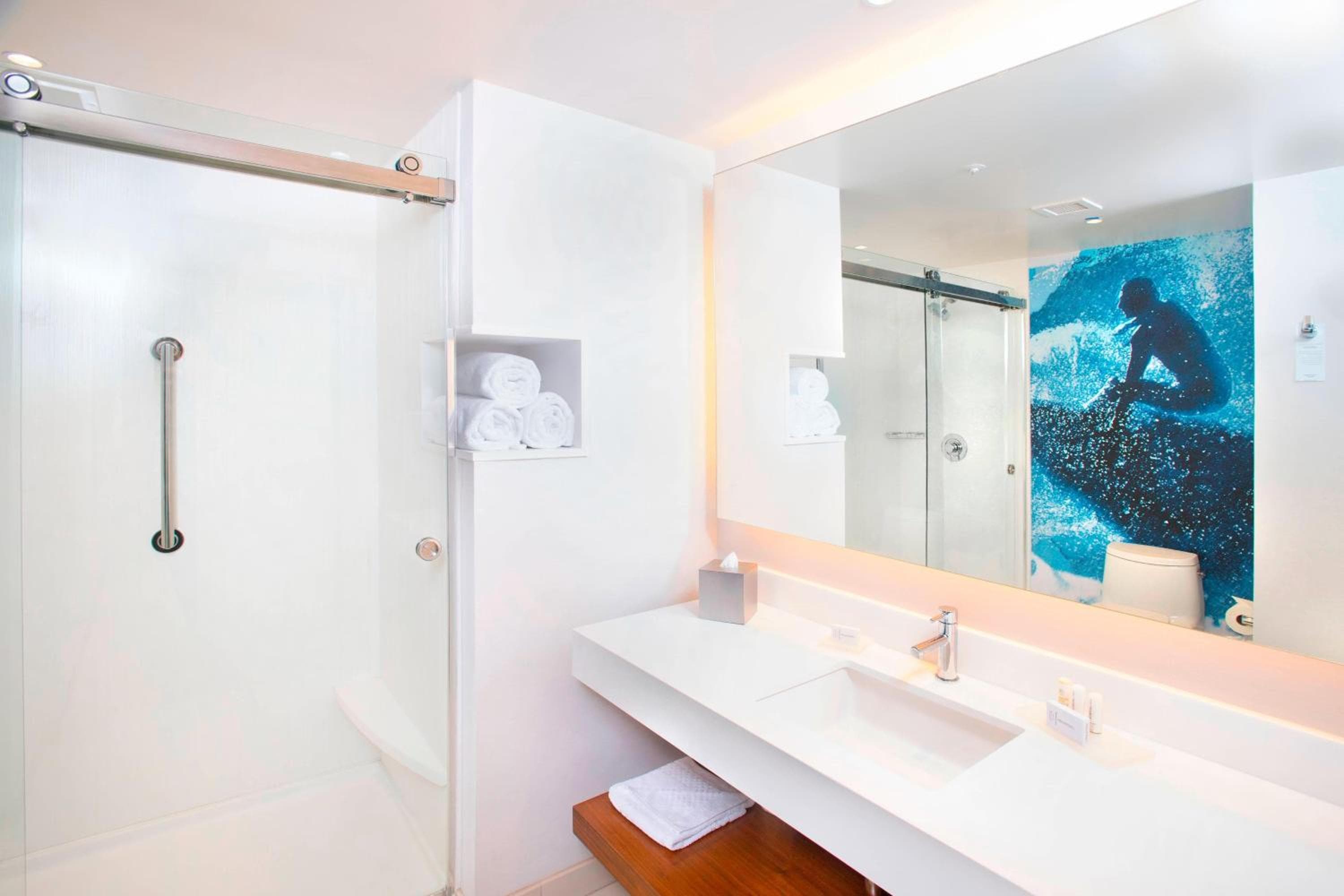 Courtyard by Marriott Santa Monica — 15