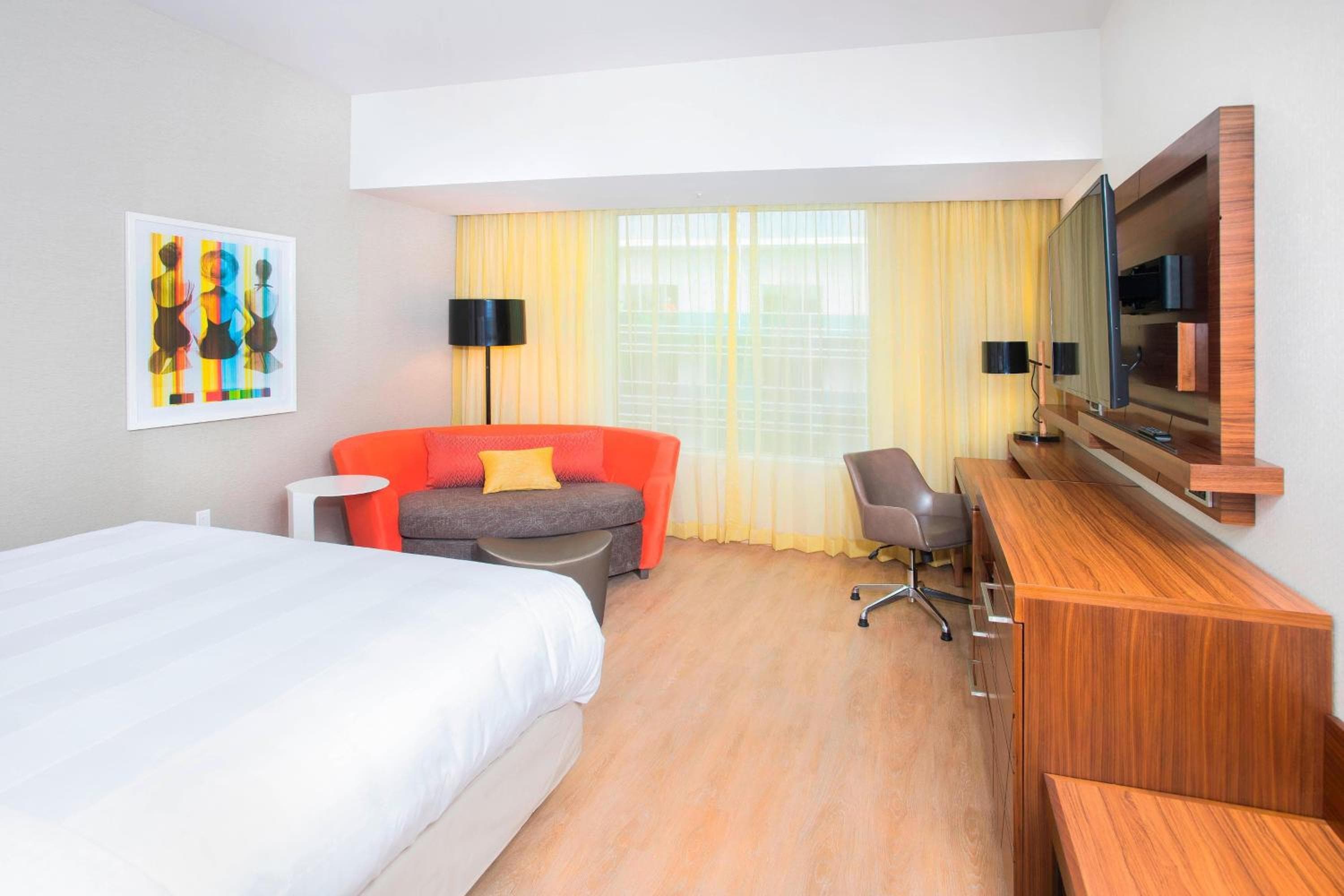 Courtyard by Marriott Santa Monica — 14