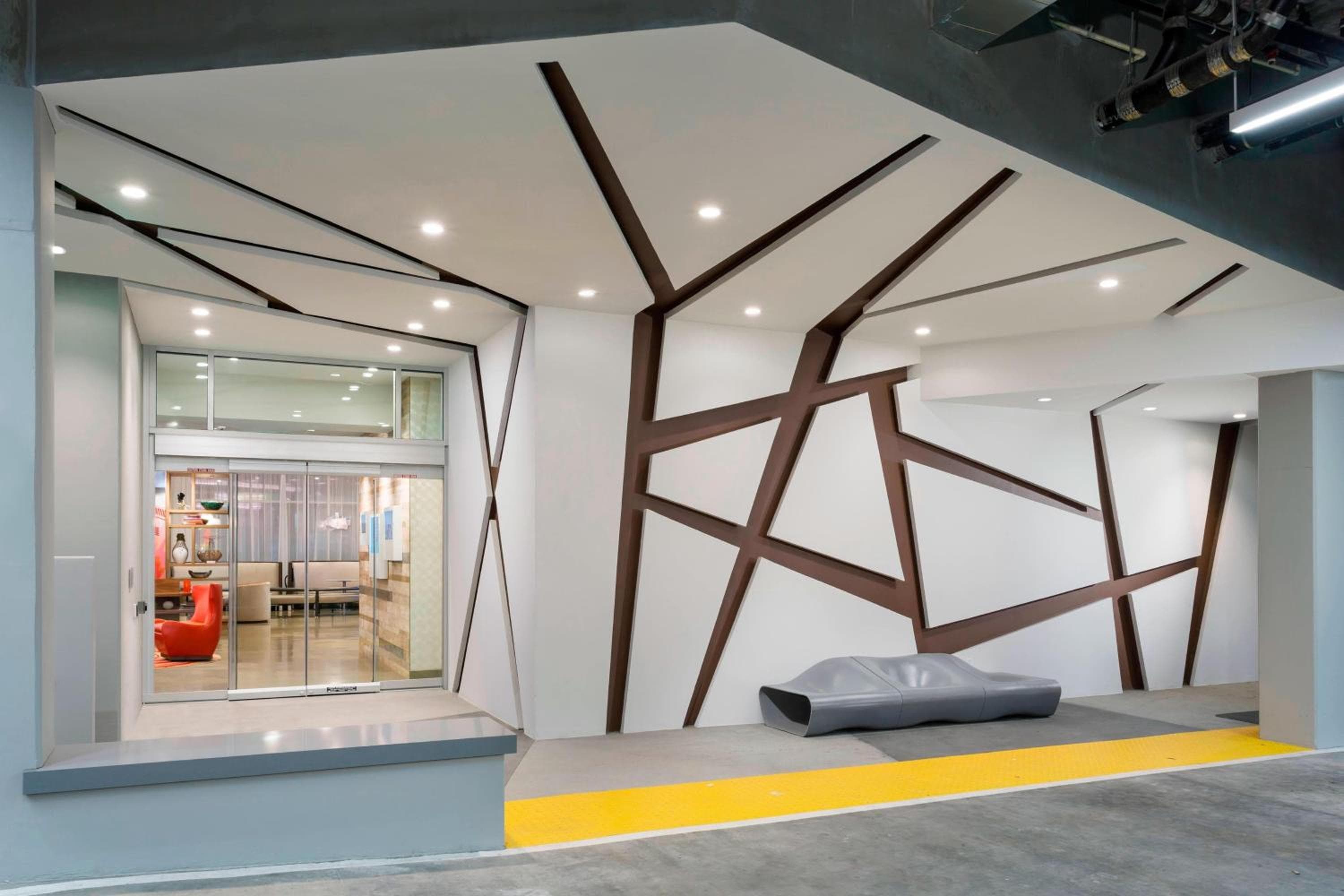 Courtyard by Marriott Santa Monica — 9