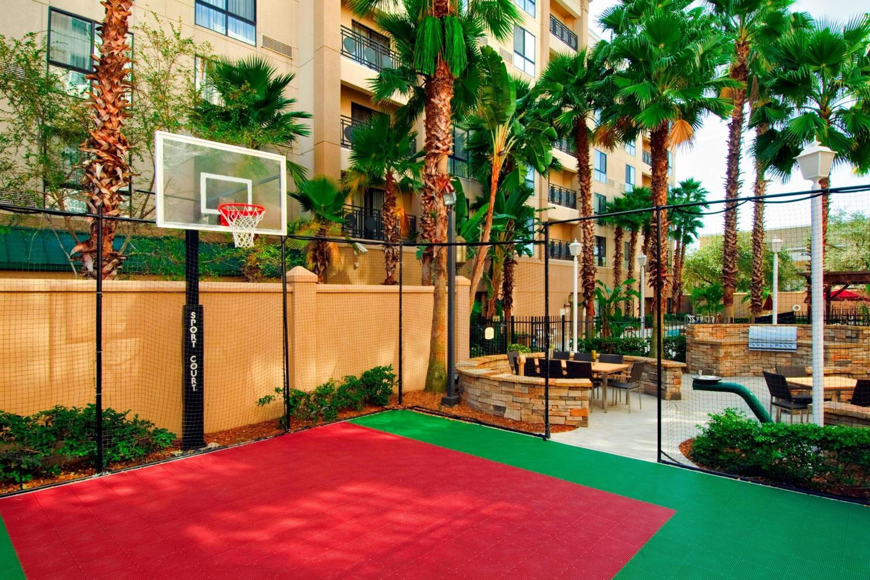 Courtyard Tampa Downtown — 4