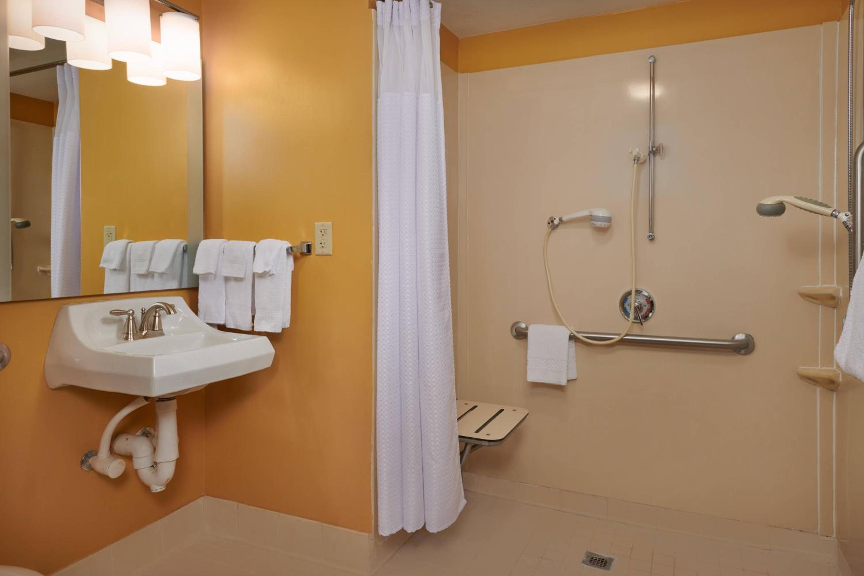 MainStay Suites Tampa Moffitt-USF — 9