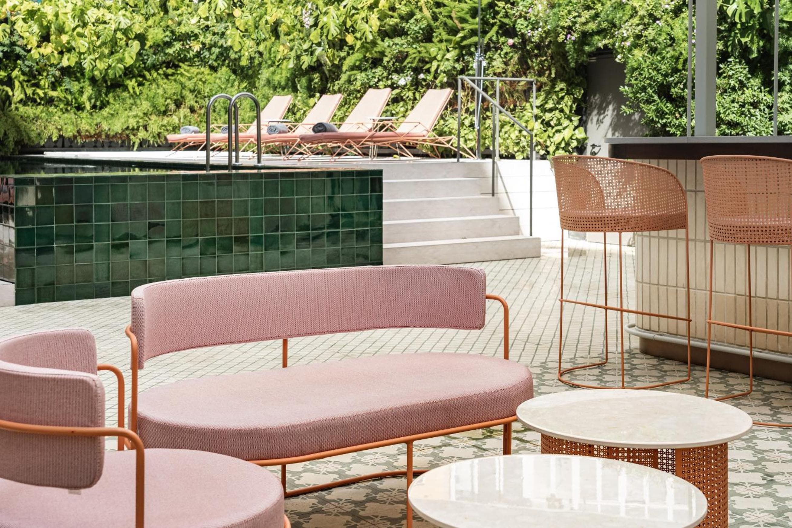 LUSTER Hotel — 27