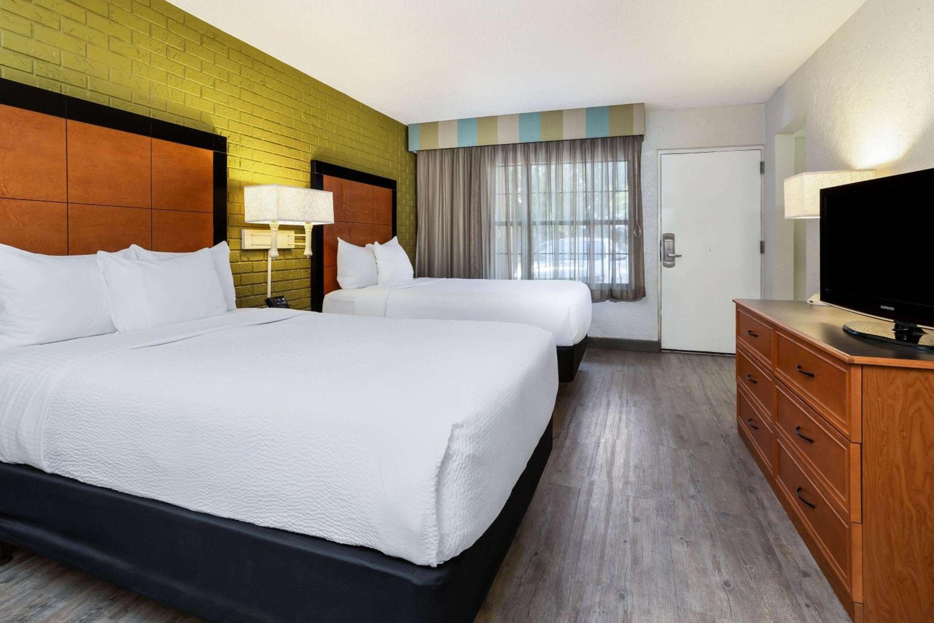 La Quinta Inn Tampa Airport Stadium Westshore — 2