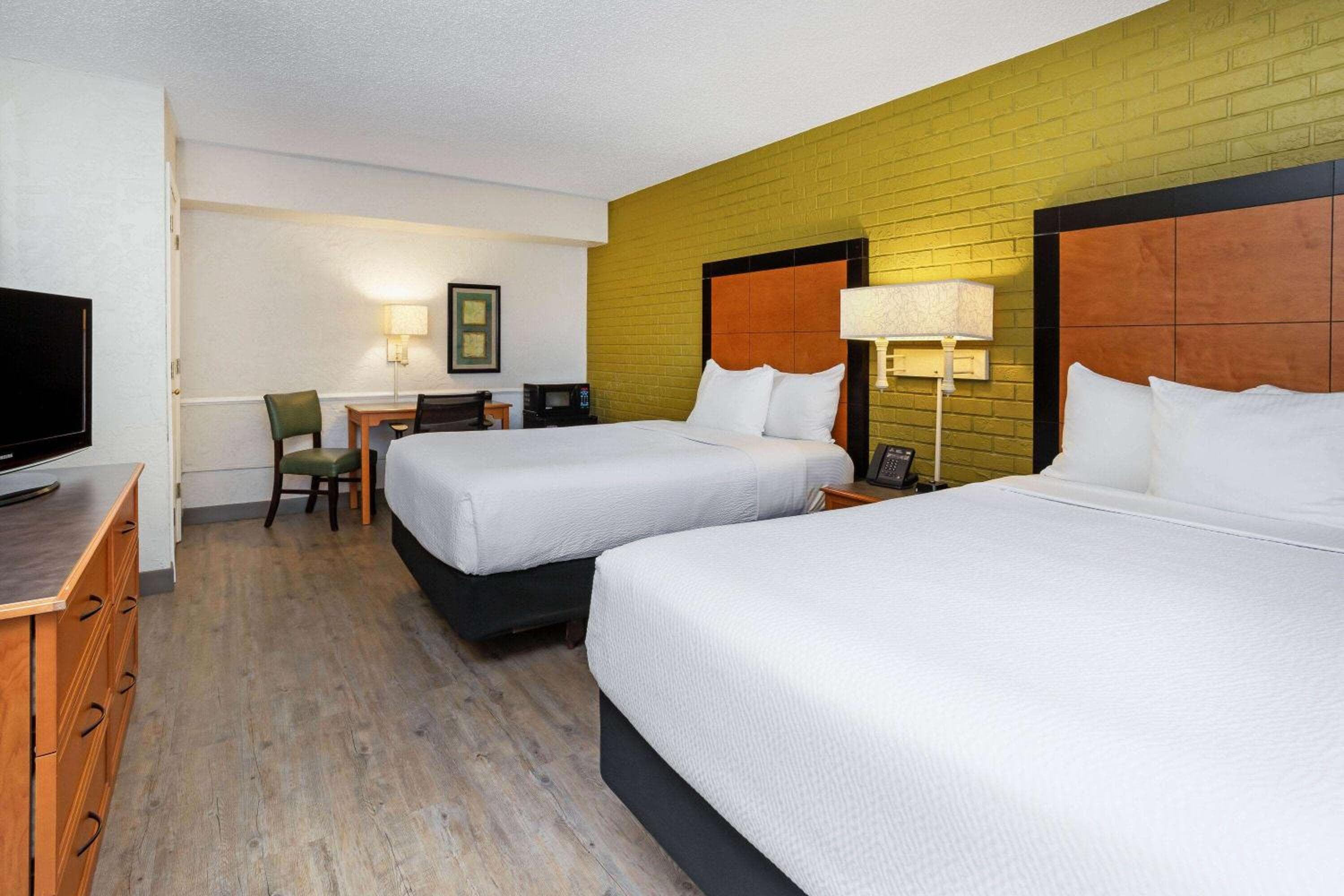 La Quinta Inn Tampa Airport Stadium Westshore — 13