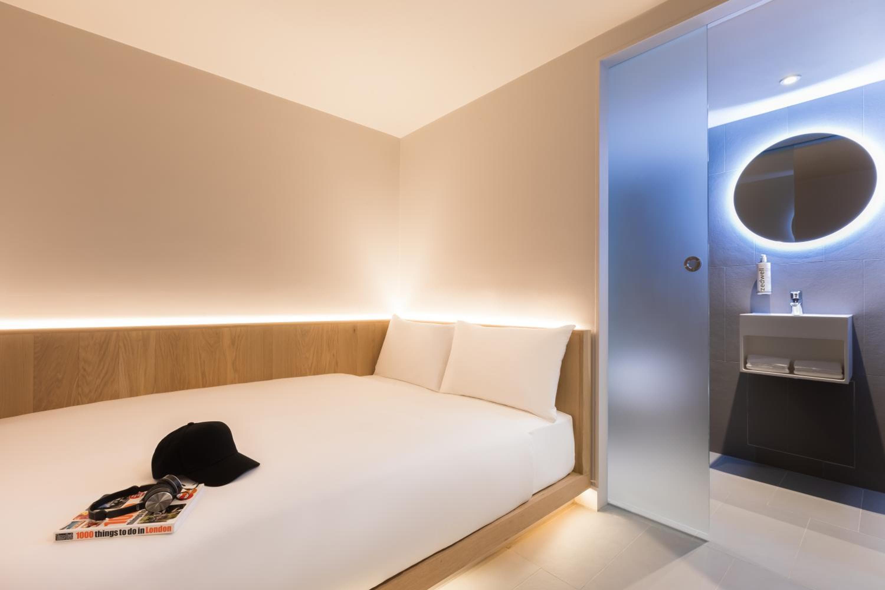 Zedwell Underground Hotel Tottenham Court Rd — 12