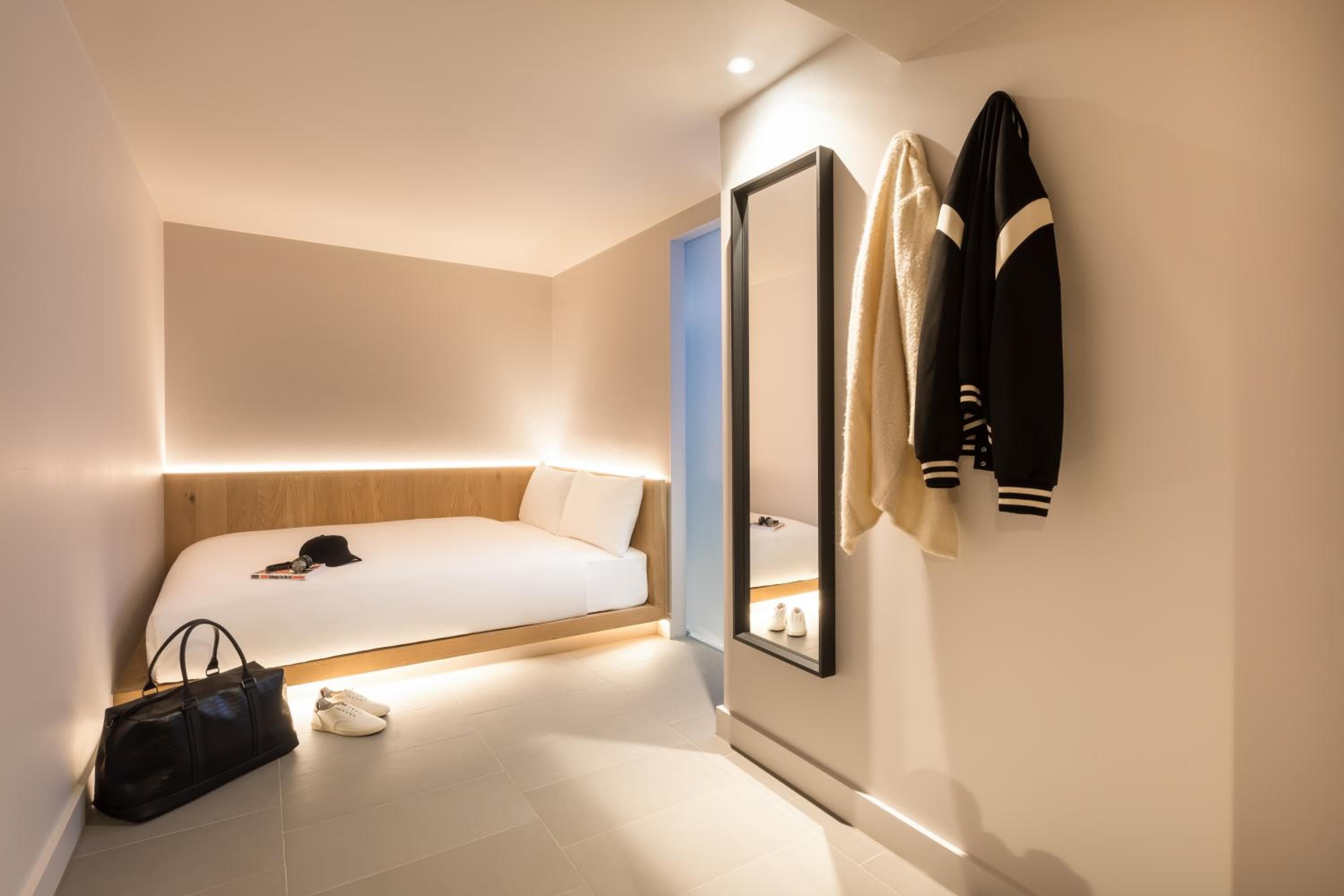 Zedwell Underground Hotel Tottenham Court Rd — 10