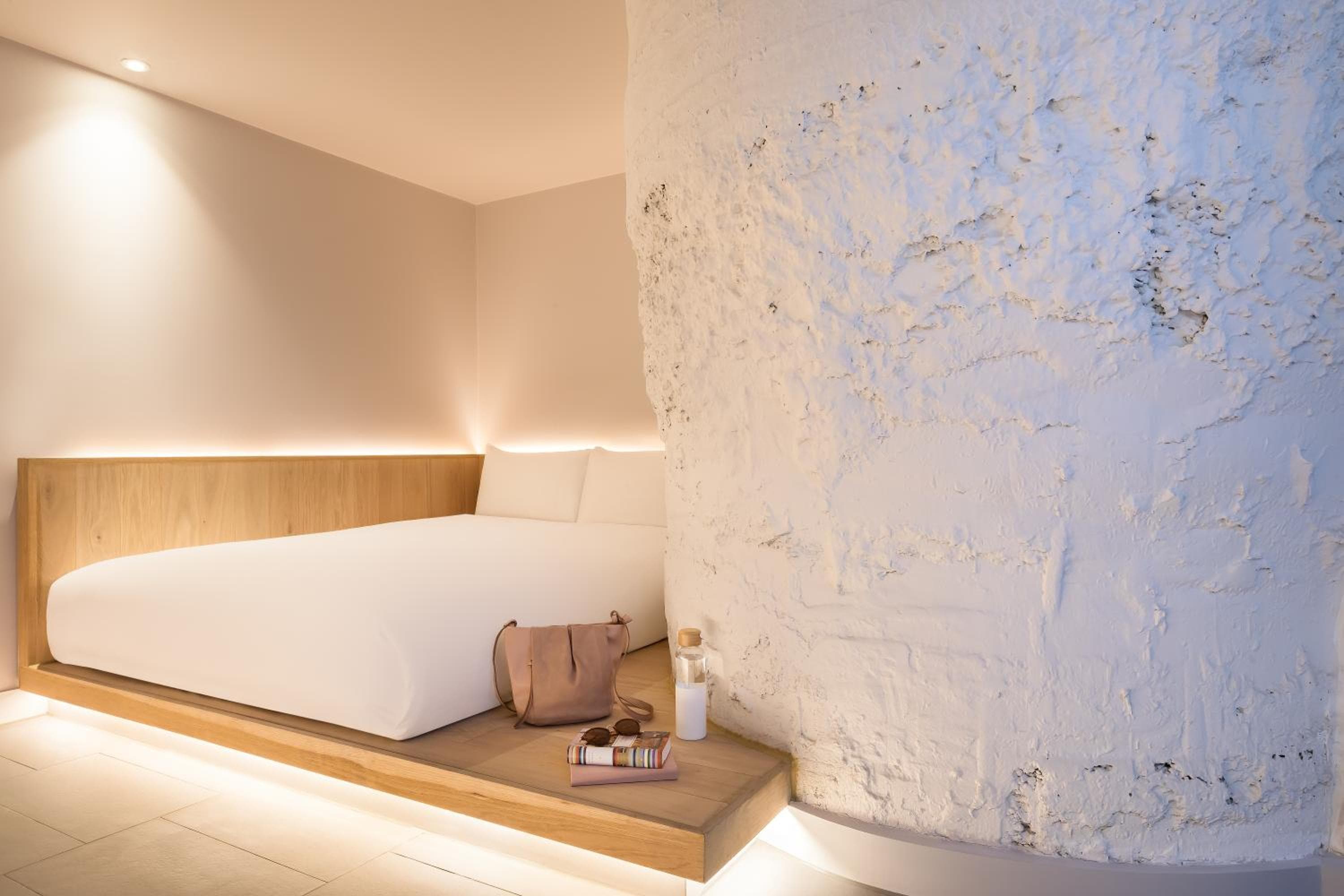 Zedwell Underground Hotel Tottenham Court Rd — 26