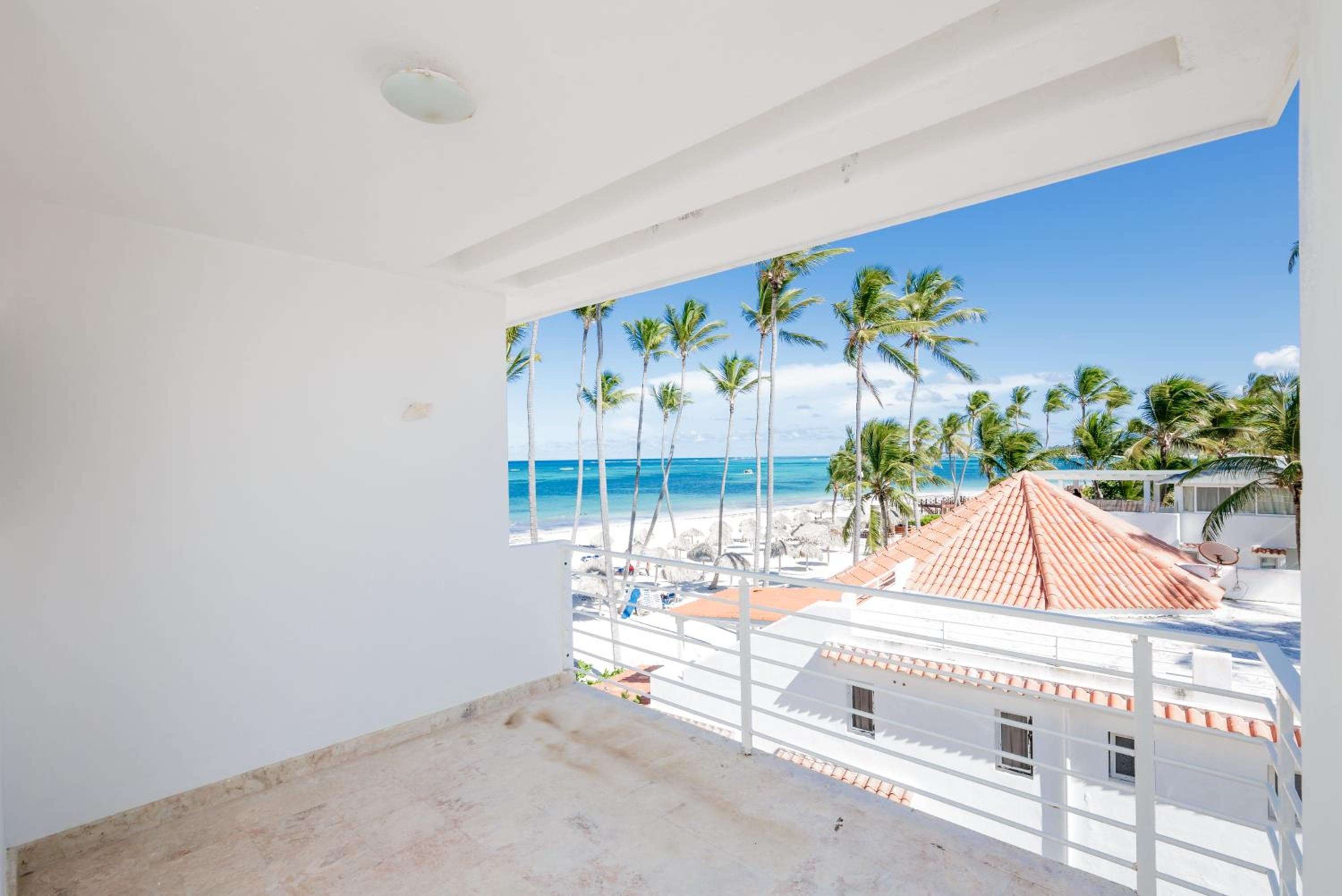 Beachfront Punta Cana Condo for Rent - Ocean View, Private Terrace, and BBQ — 27