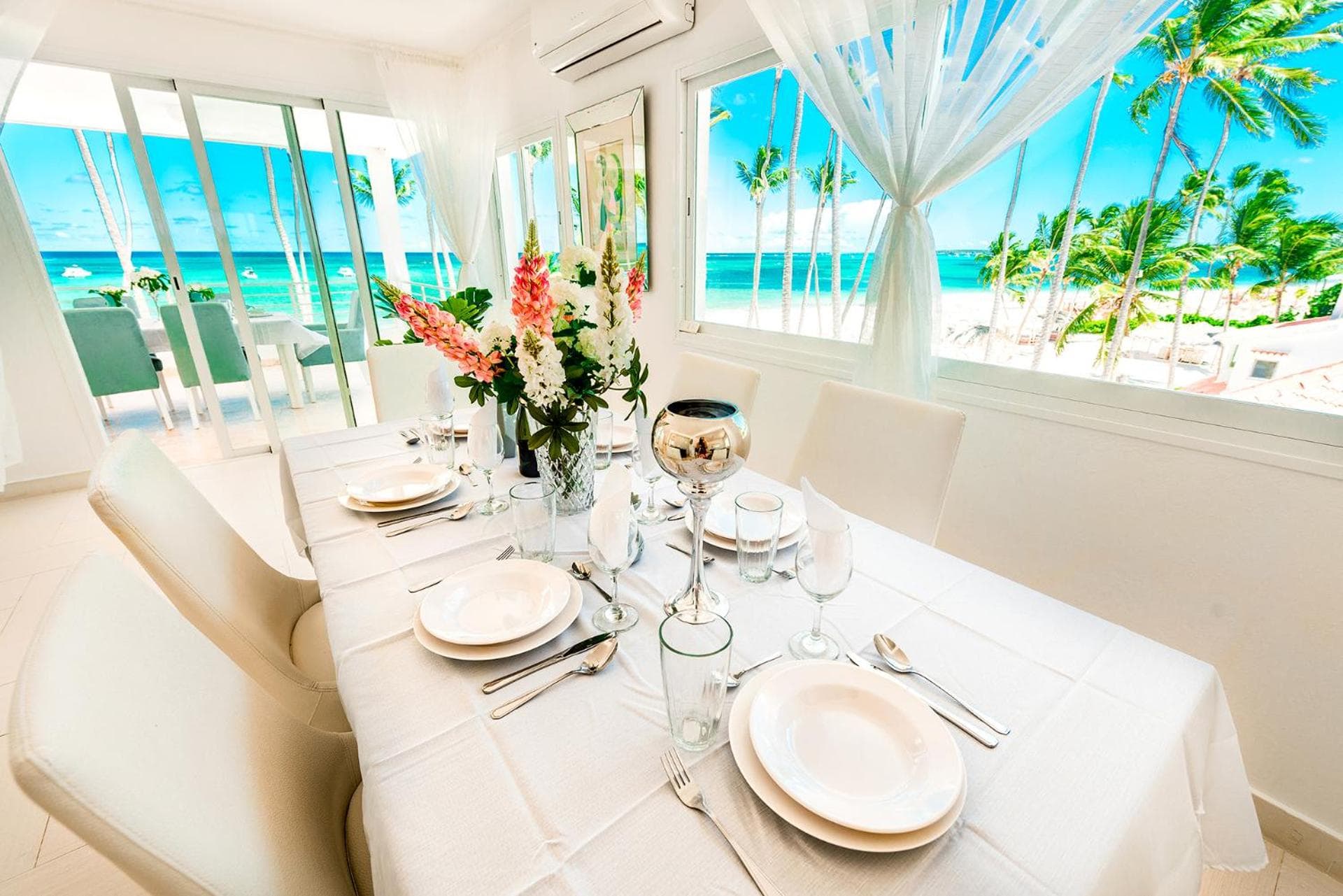 Beachfront Punta Cana Condo for Rent - Ocean View, Private Terrace, and BBQ — 1