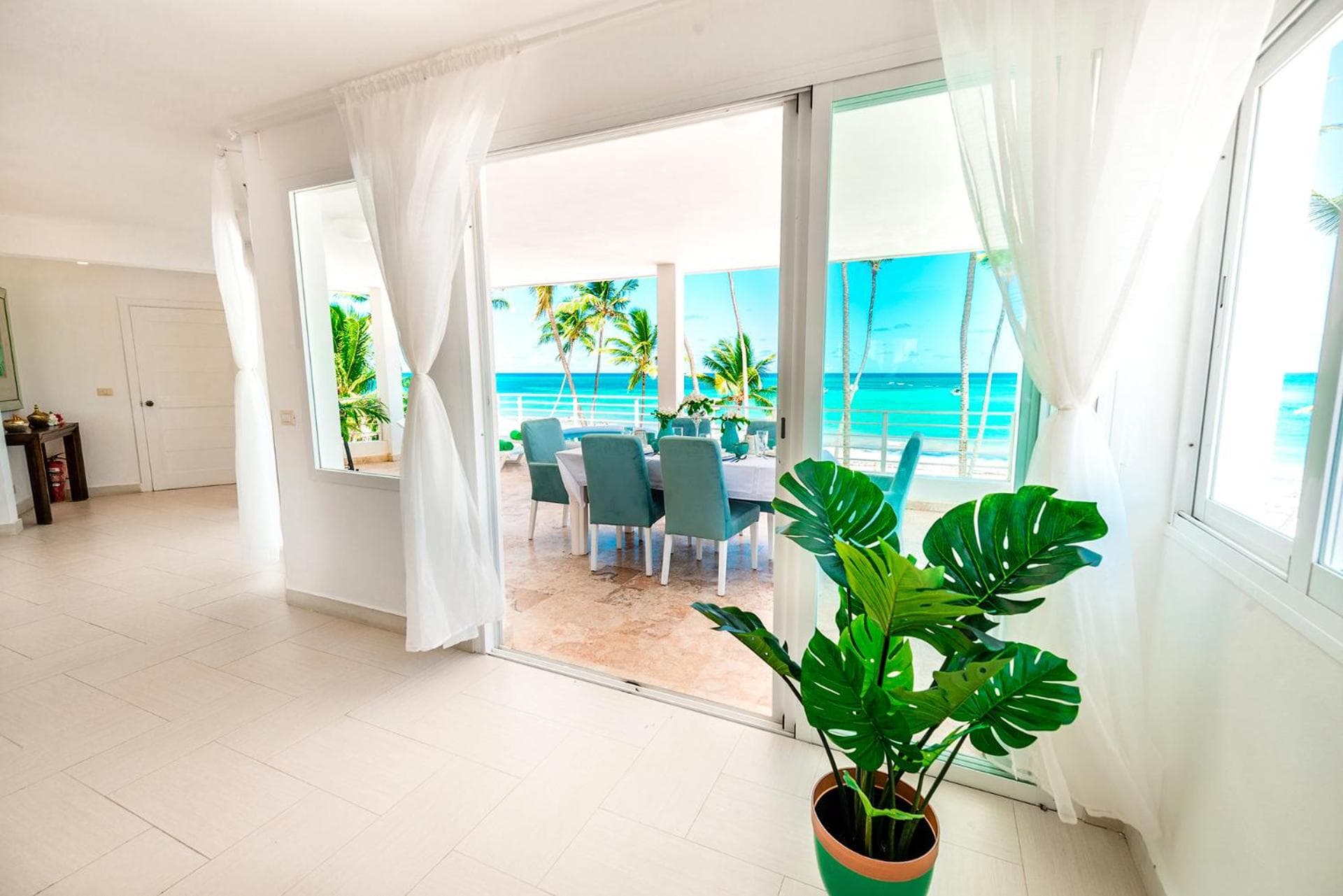 Beachfront Punta Cana Condo for Rent - Ocean View, Private Terrace, and BBQ — 17