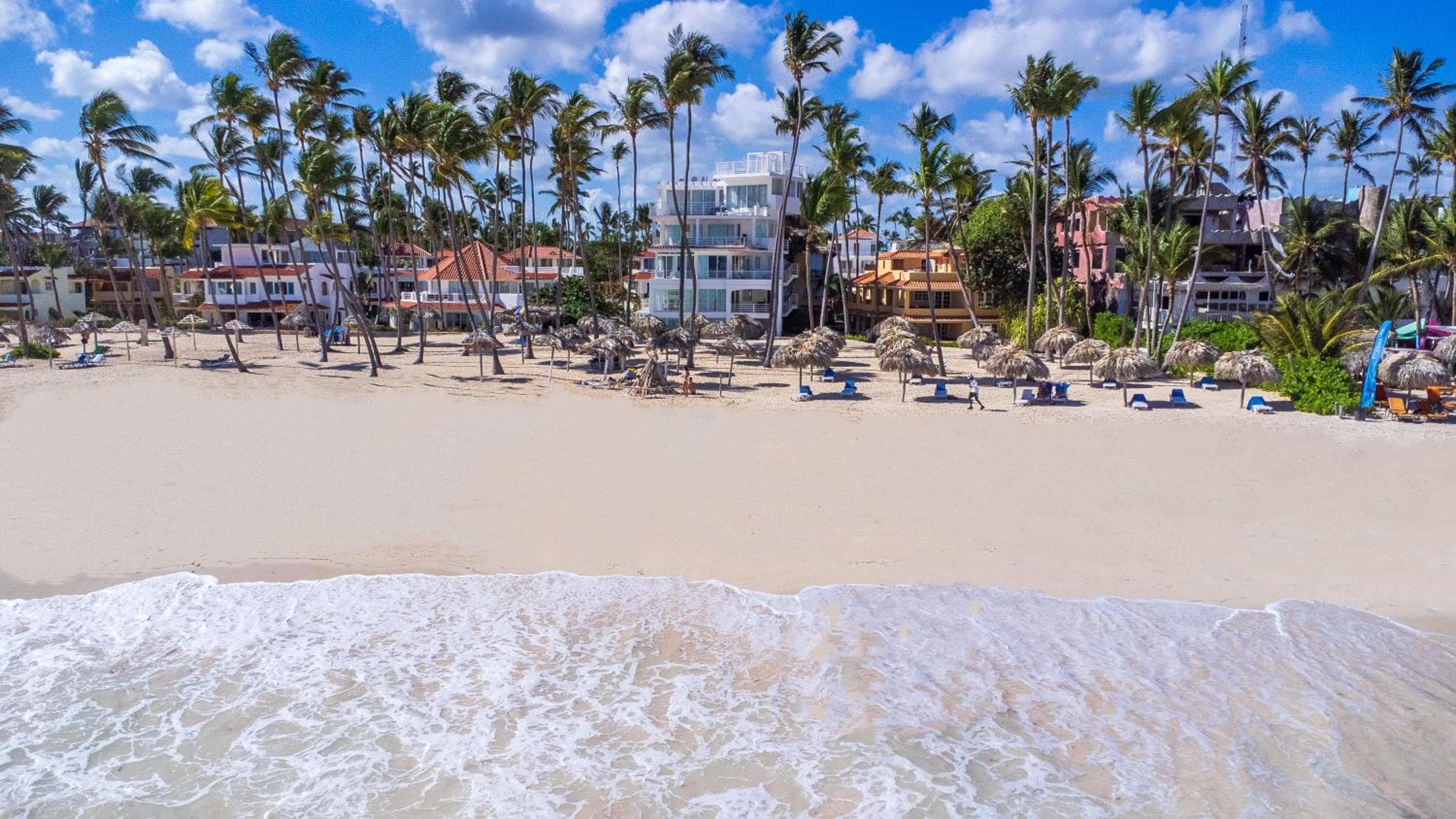 Beachfront Punta Cana Condo for Rent - Ocean View, Private Terrace, and BBQ — 28