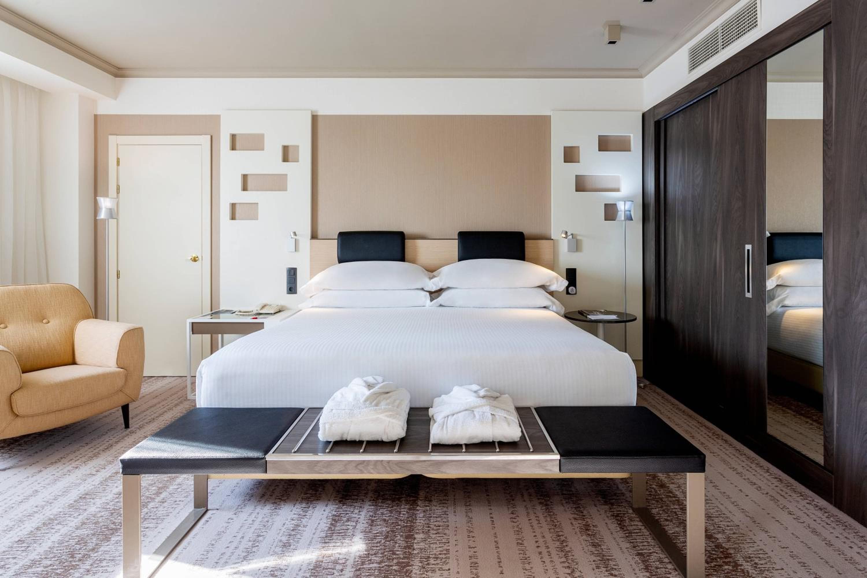 Madrid Marriott Auditorium Hotel & Conference Center — 26
