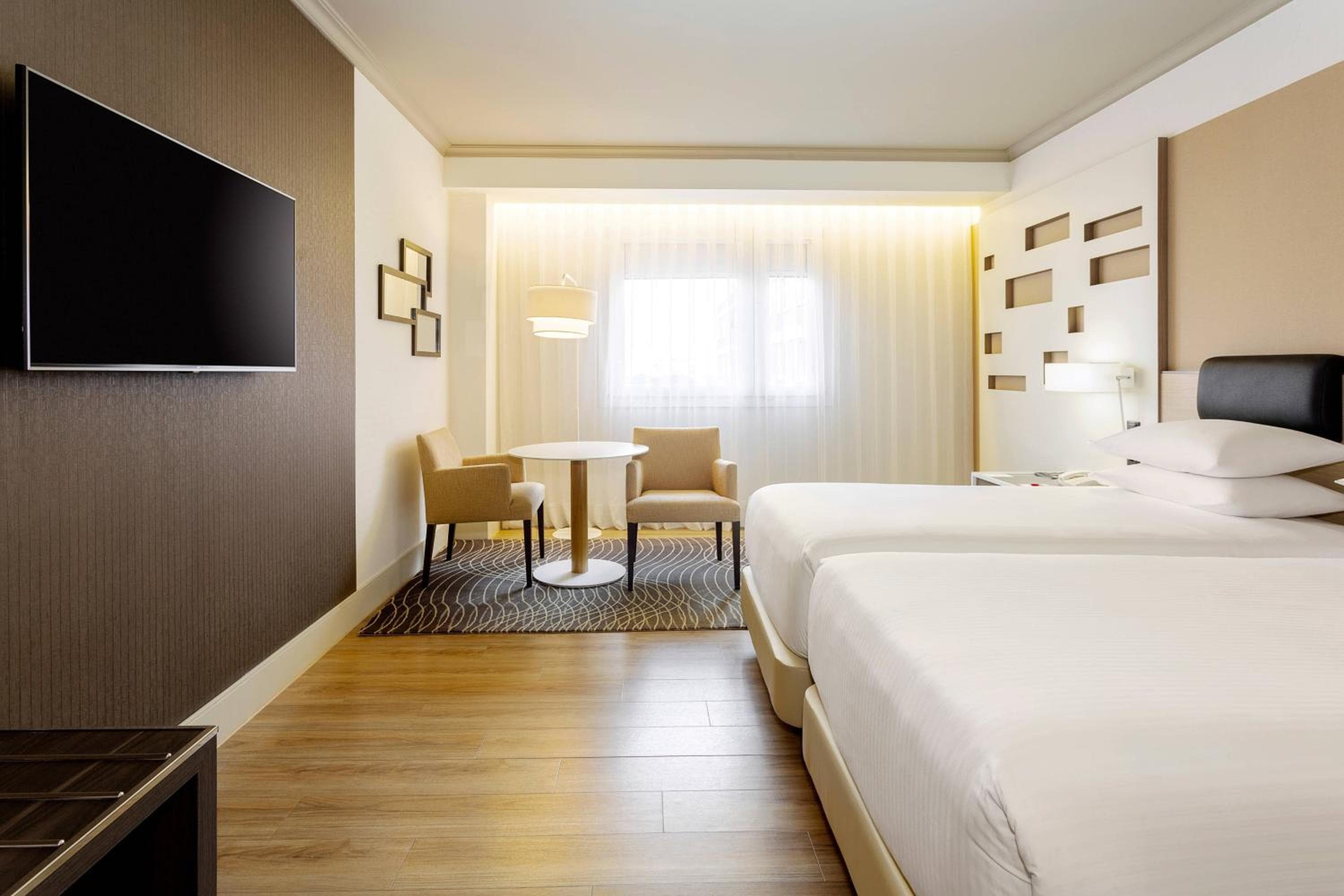 Madrid Marriott Auditorium Hotel & Conference Center — 17