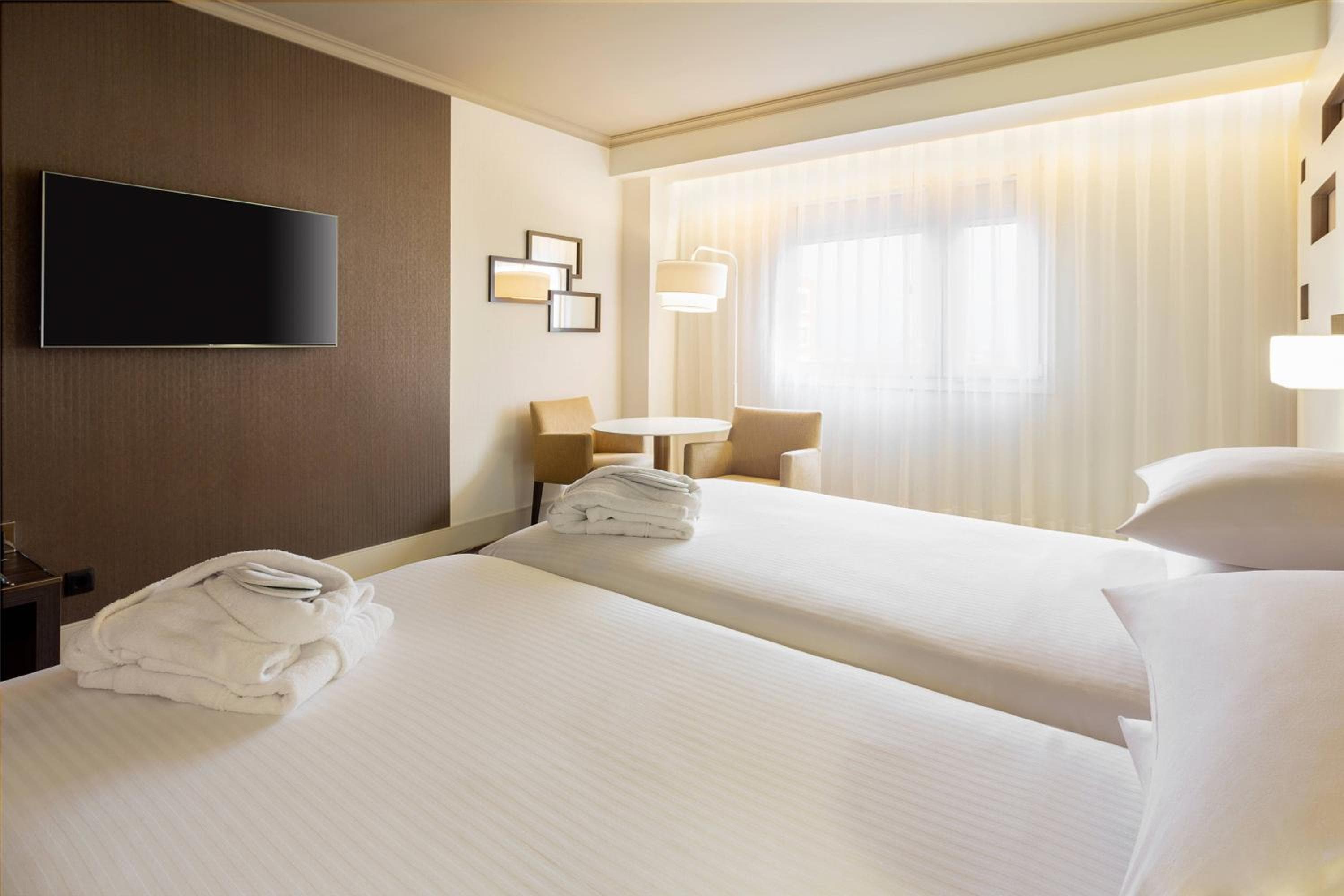 Madrid Marriott Auditorium Hotel & Conference Center — 12