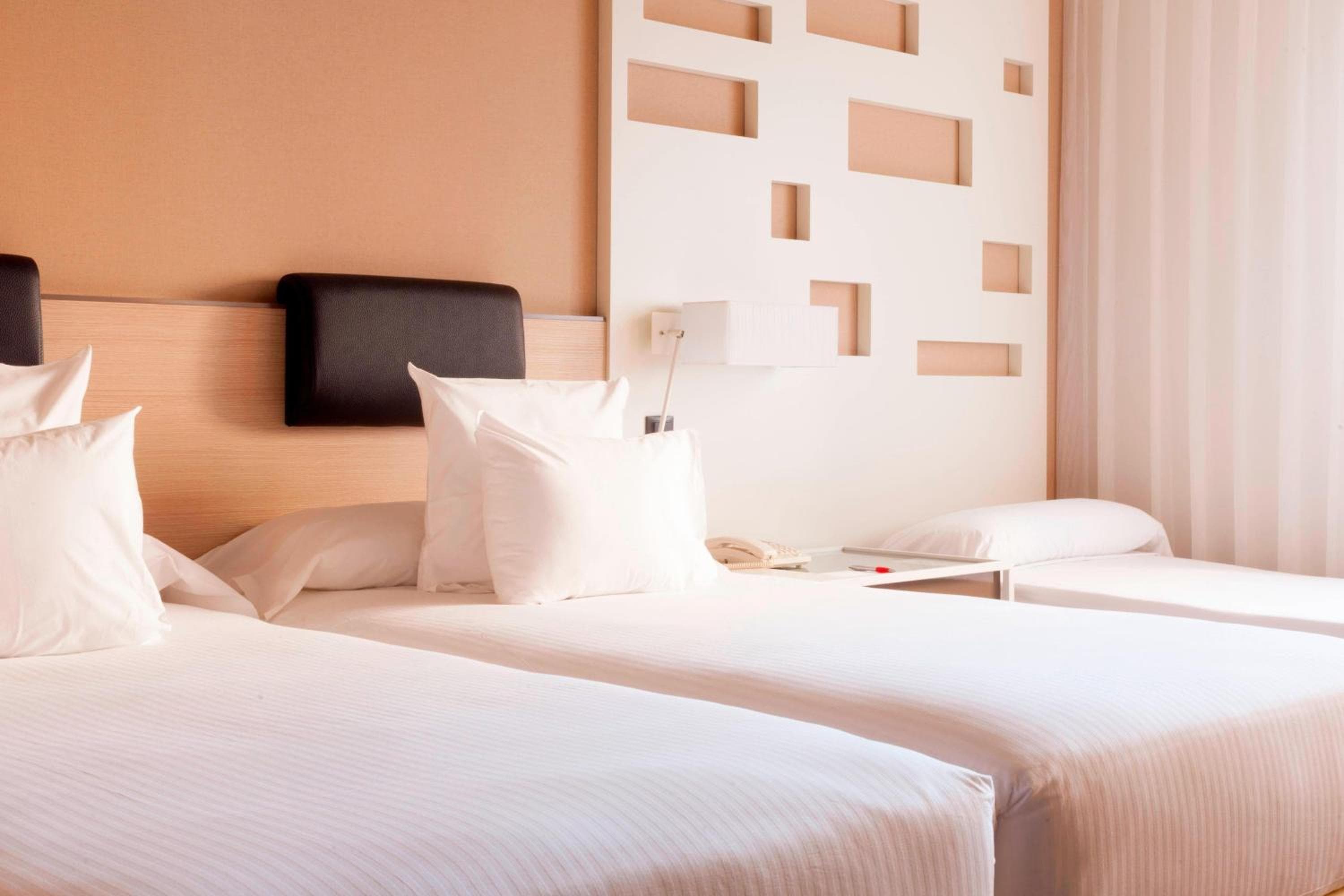 Madrid Marriott Auditorium Hotel & Conference Center — 18