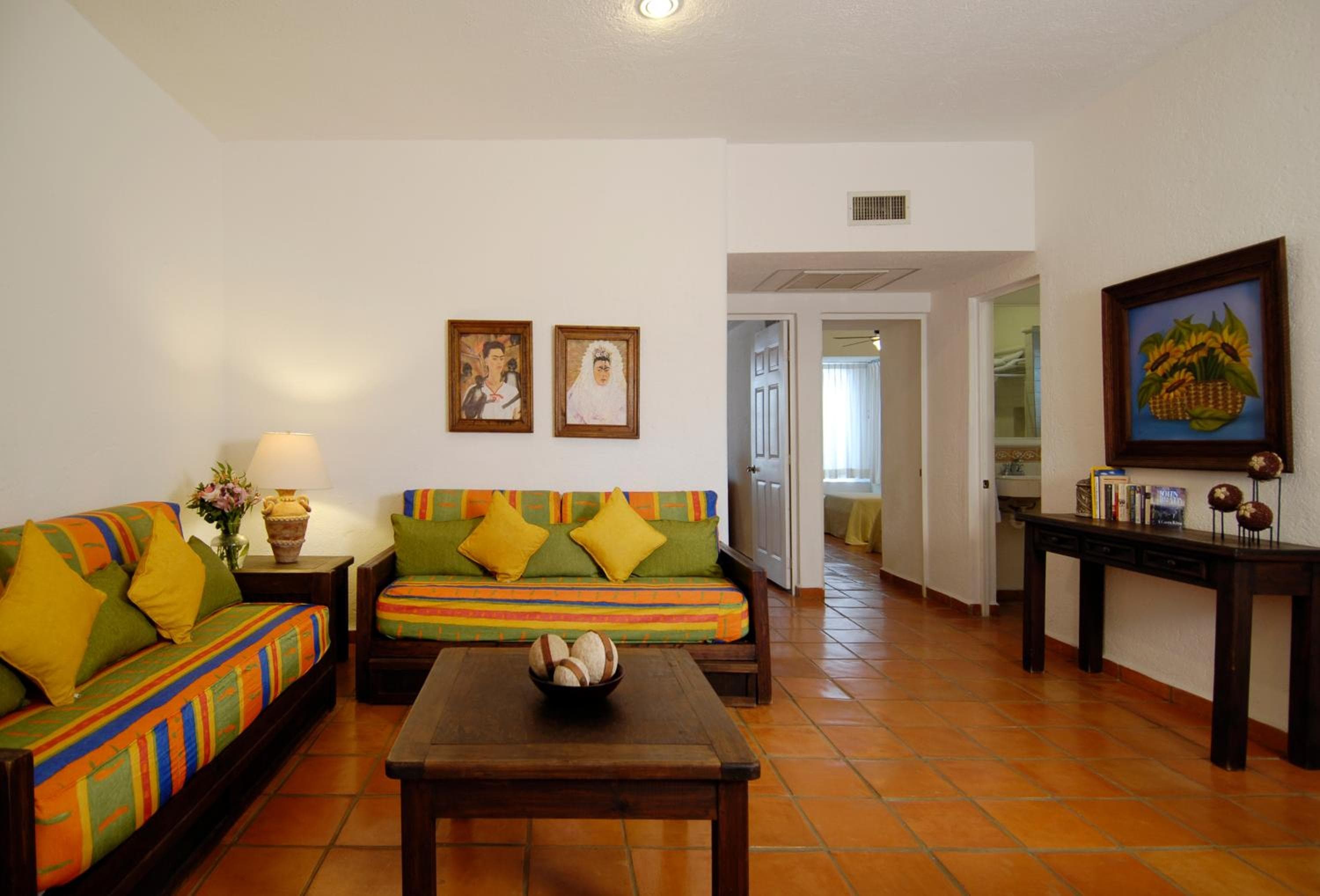 Las Palmas Condominio — 28