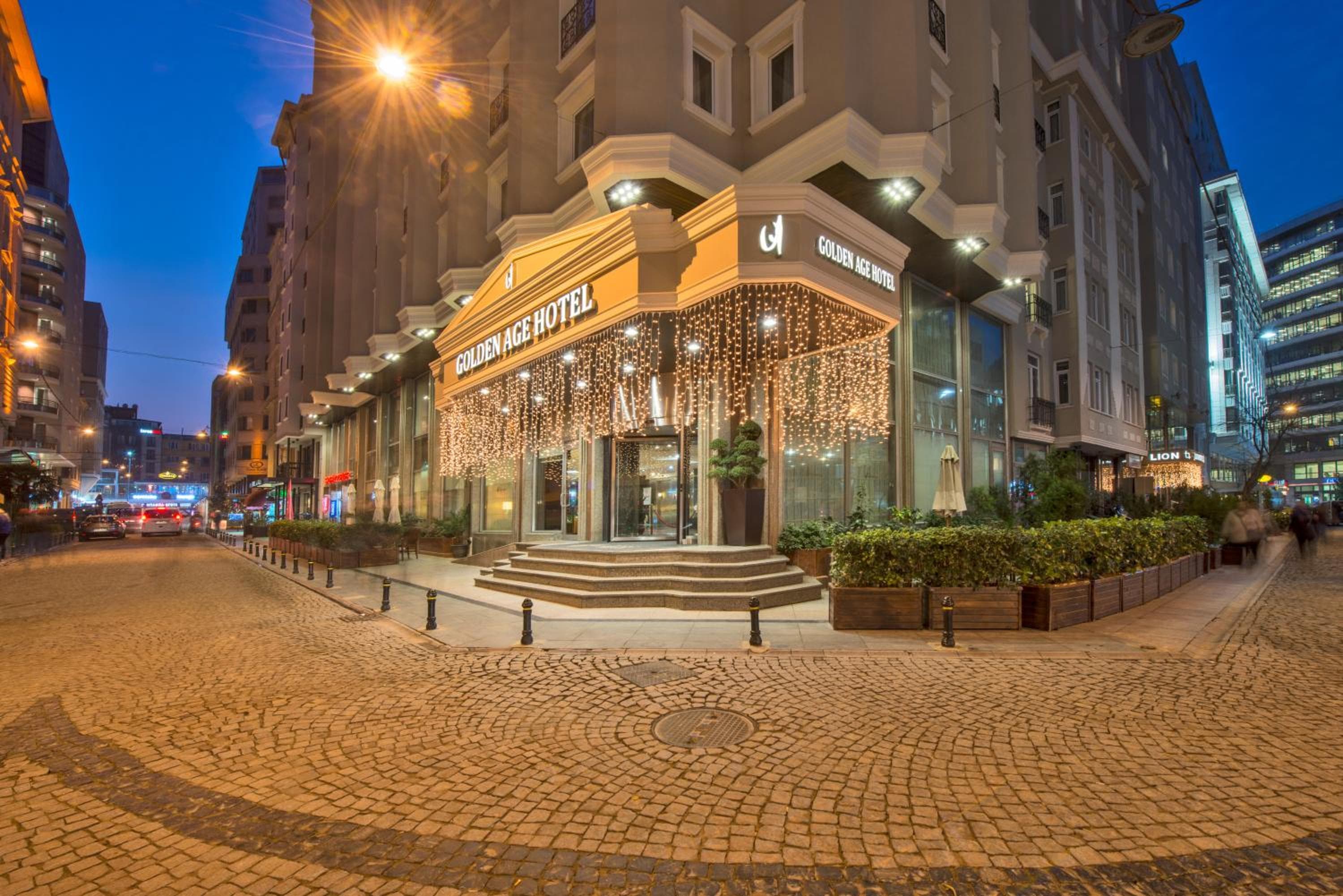 Golden Age Hotel Taksim — 17