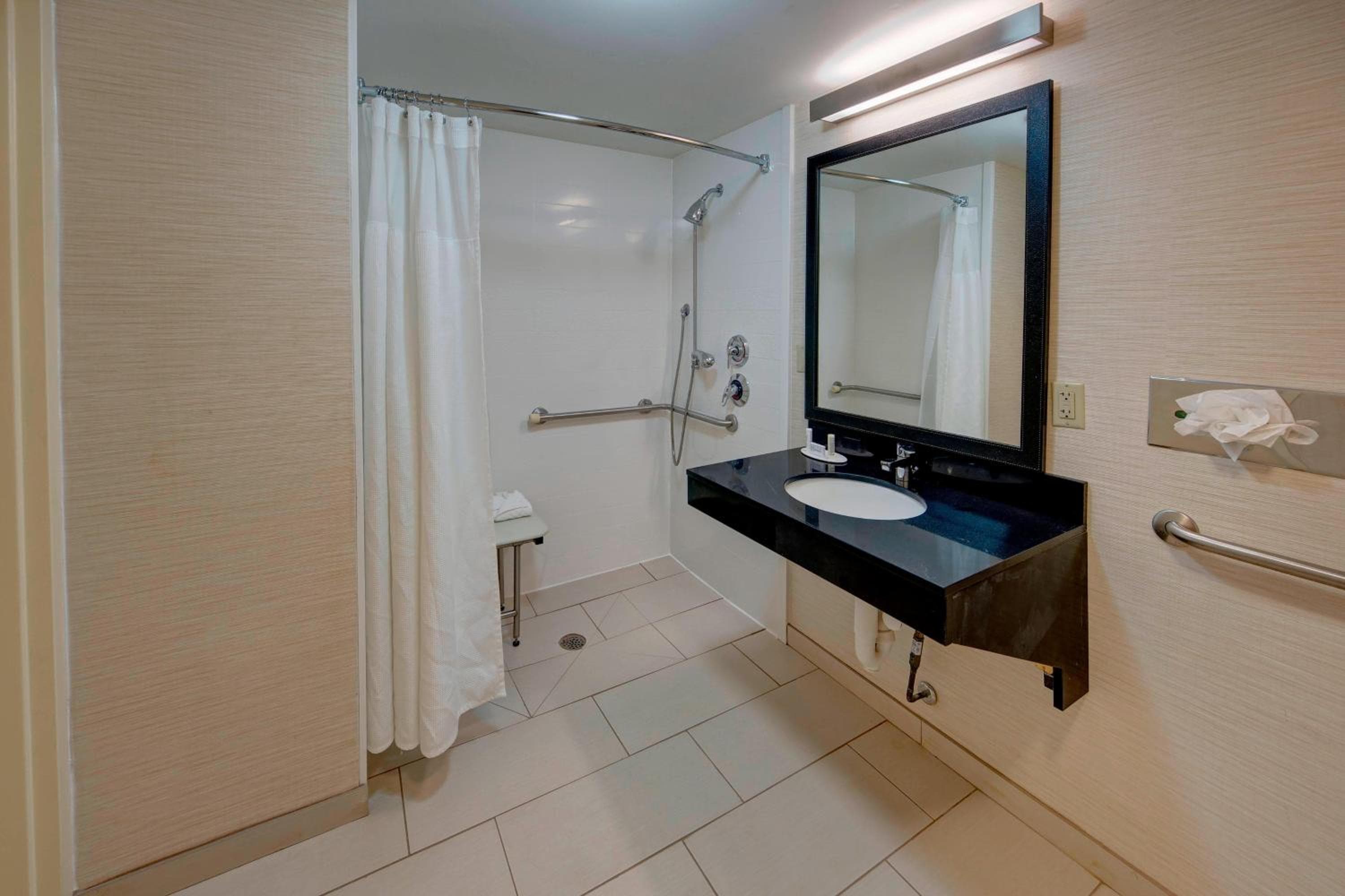 Fairfield Inn and Suites by Marriott Orlando Vicino alla Universal Orlando — 12