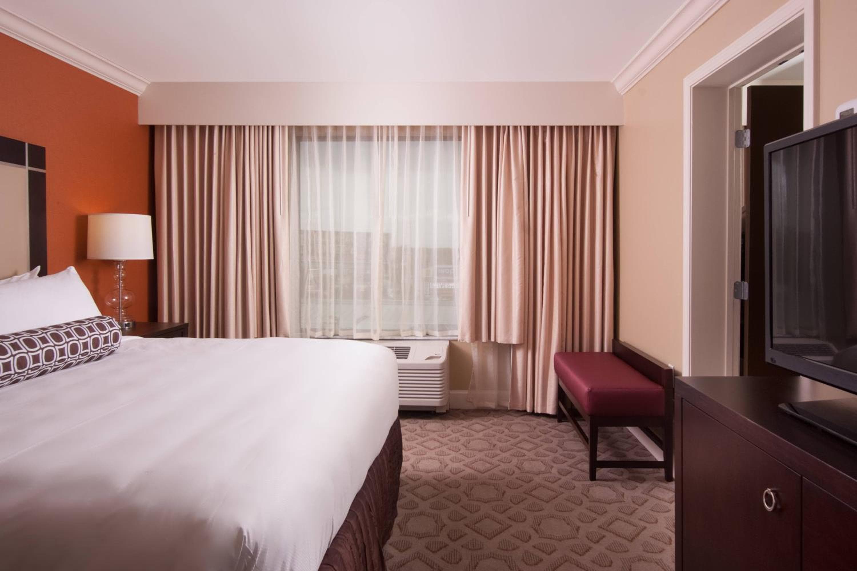 Delta Hotels by Marriott Orlando Lake Buena Vista — 14