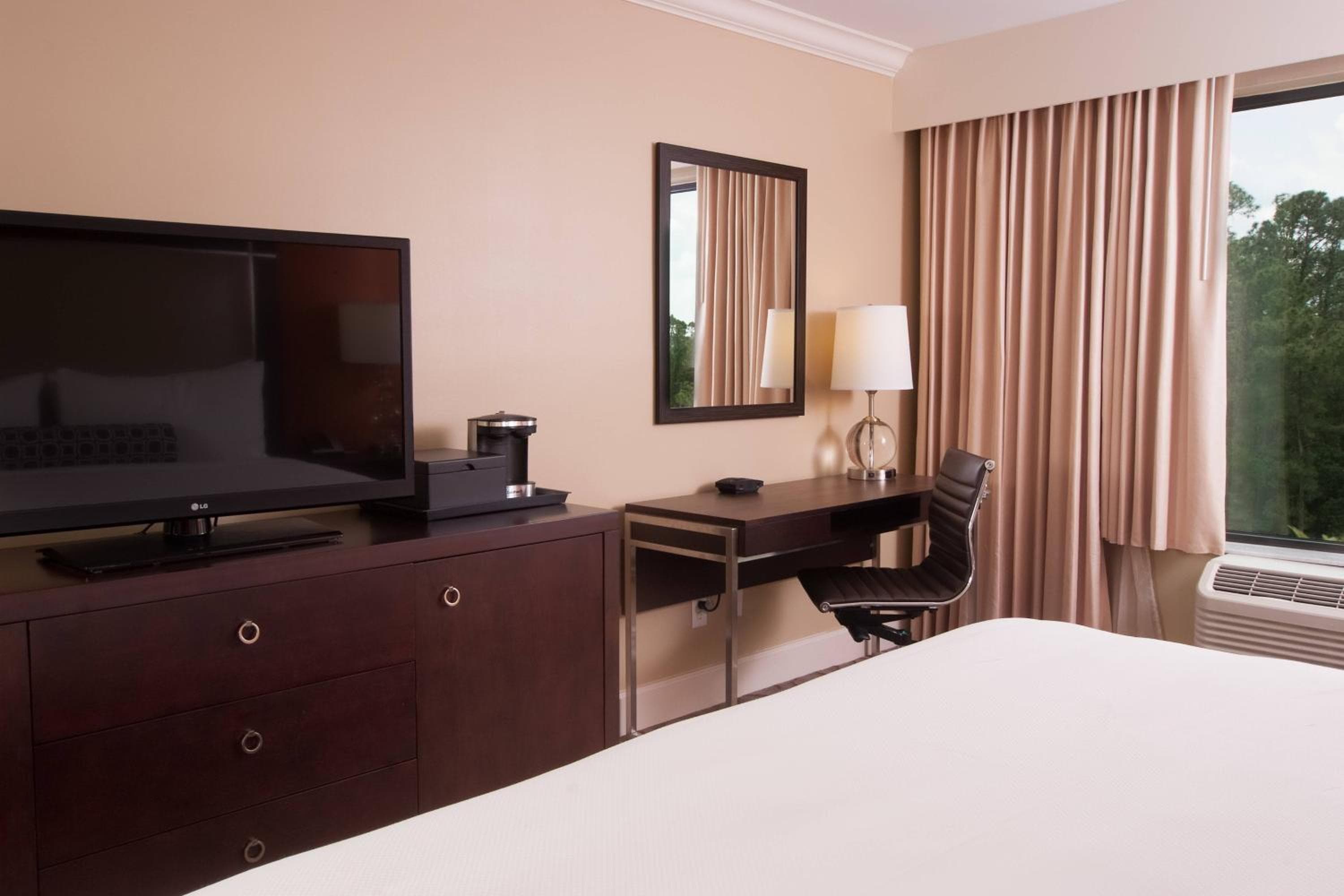 Delta Hotels by Marriott Orlando Lake Buena Vista — 10