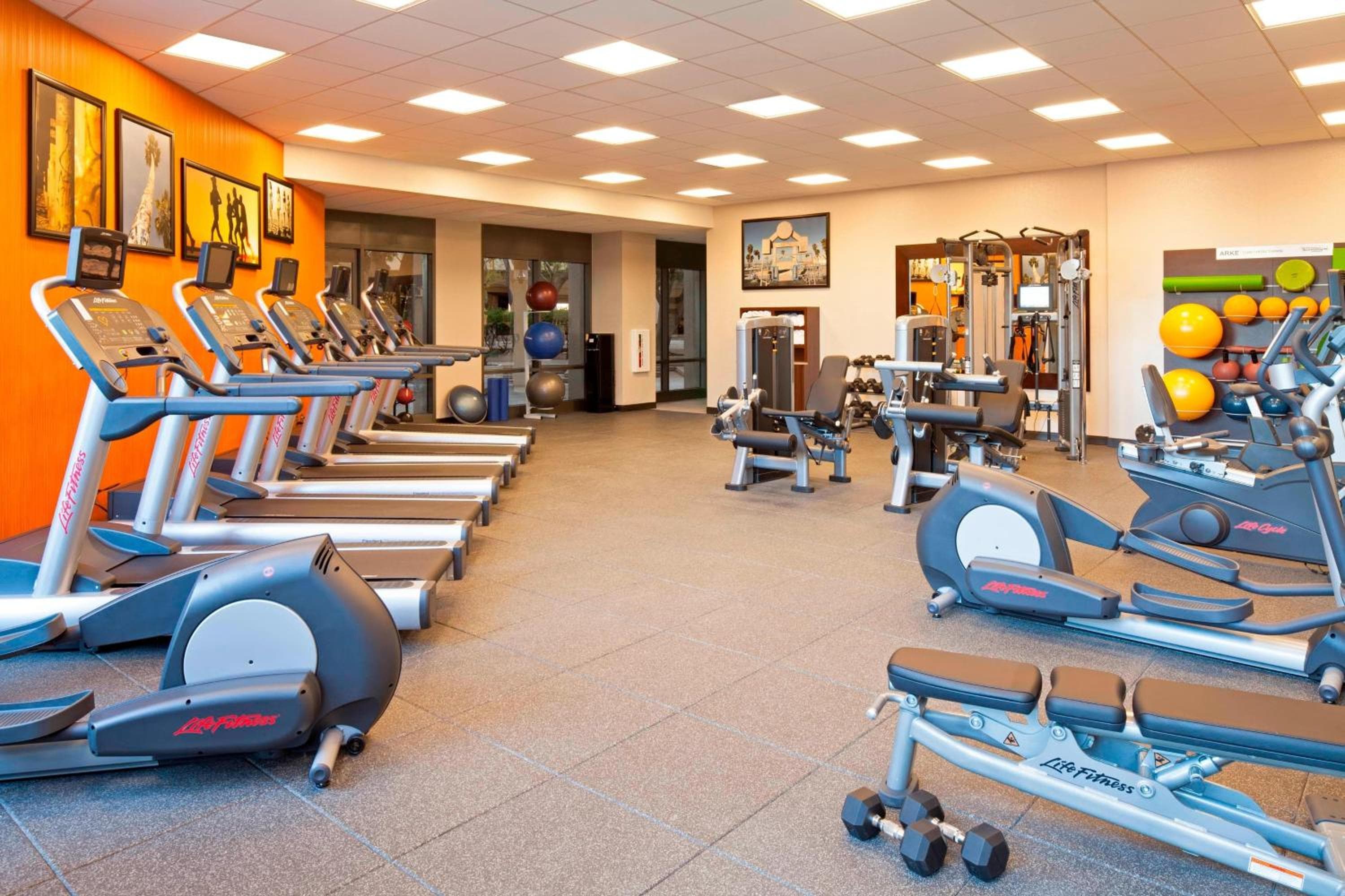 Residence Inn by Marriott Los Angeles LAX/Century Boulevard — 13