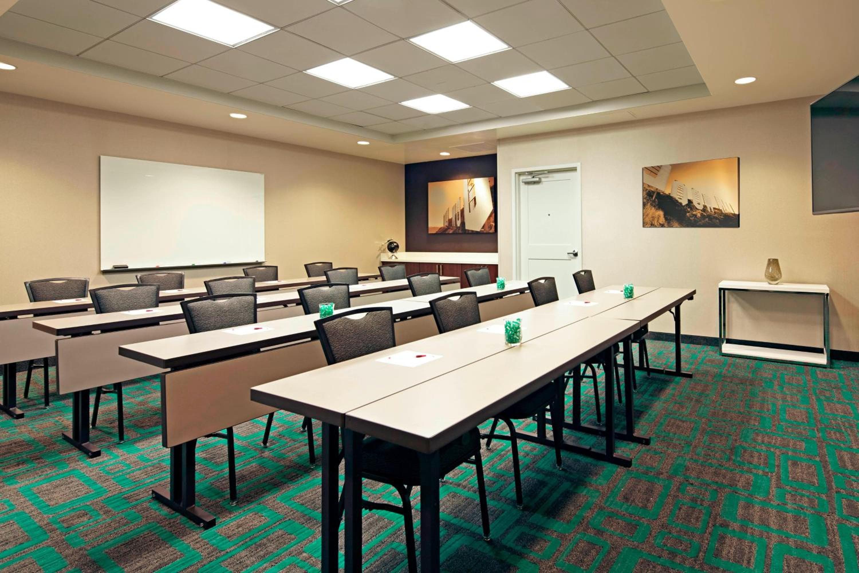 Residence Inn by Marriott Los Angeles LAX/Century Boulevard — 18