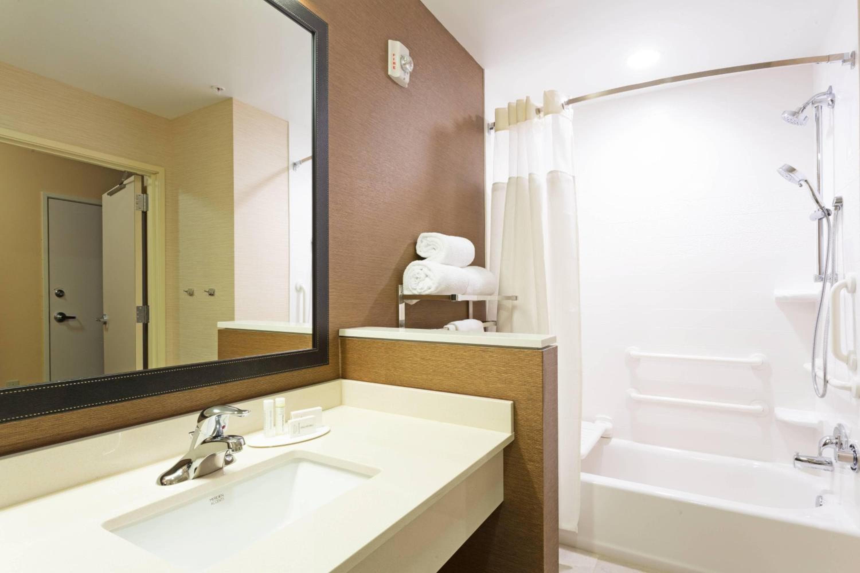 Fairfield Inn & Suites By Marriott Fort Lauderdale Downtown/Las Olas — 9