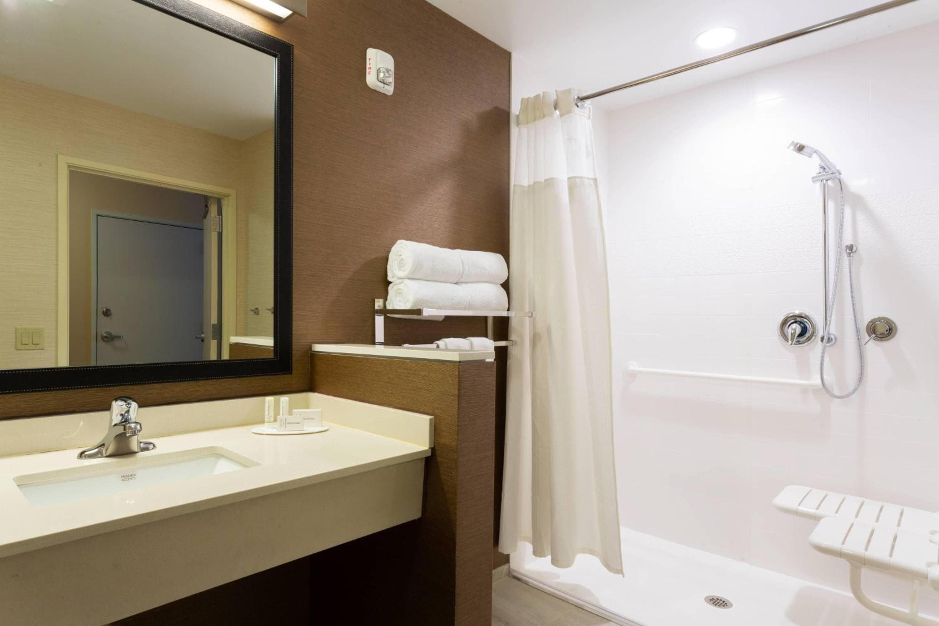 Fairfield Inn & Suites By Marriott Fort Lauderdale Downtown/Las Olas — 11