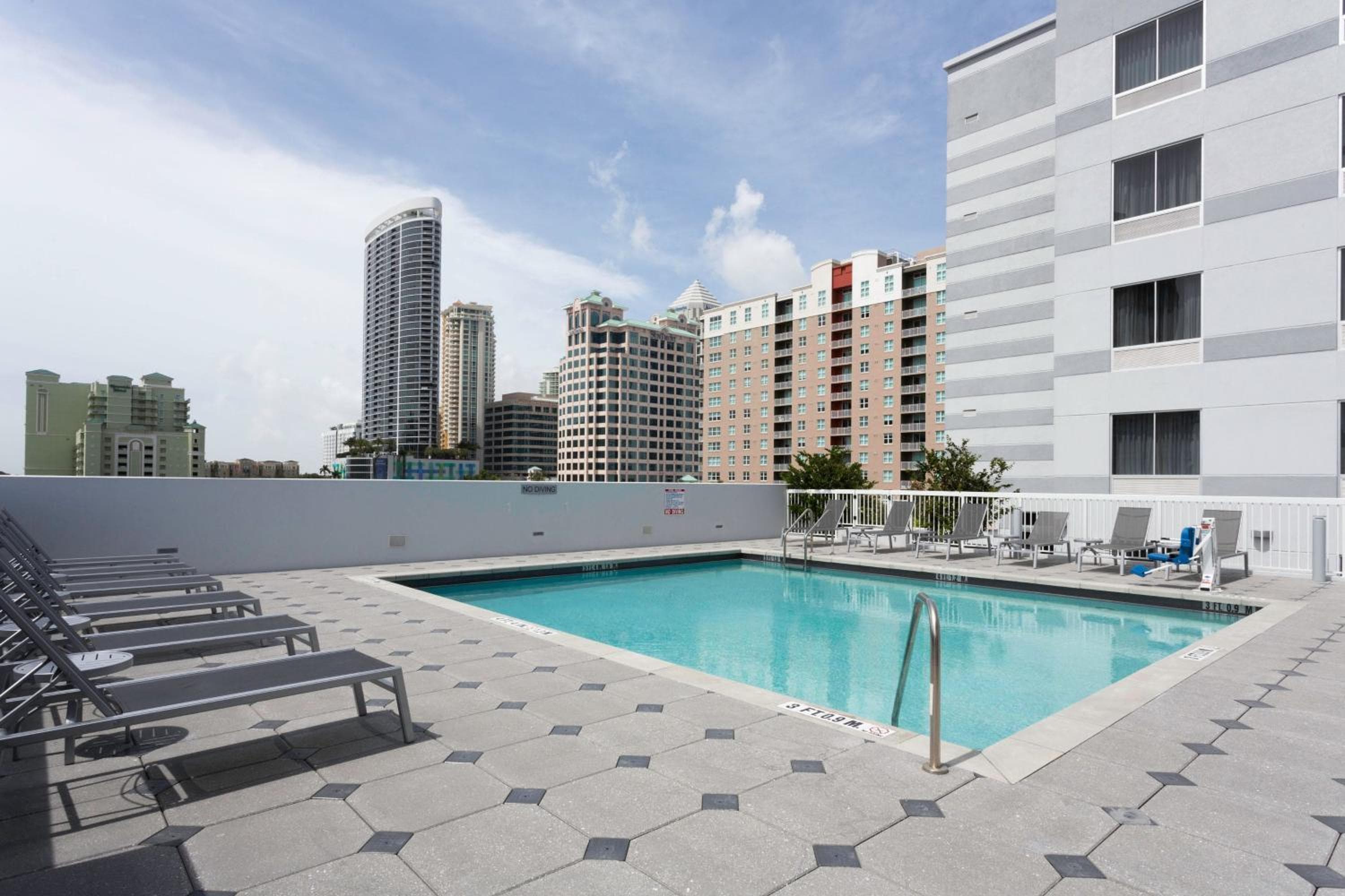 Fairfield Inn & Suites By Marriott Fort Lauderdale Downtown/Las Olas — 2