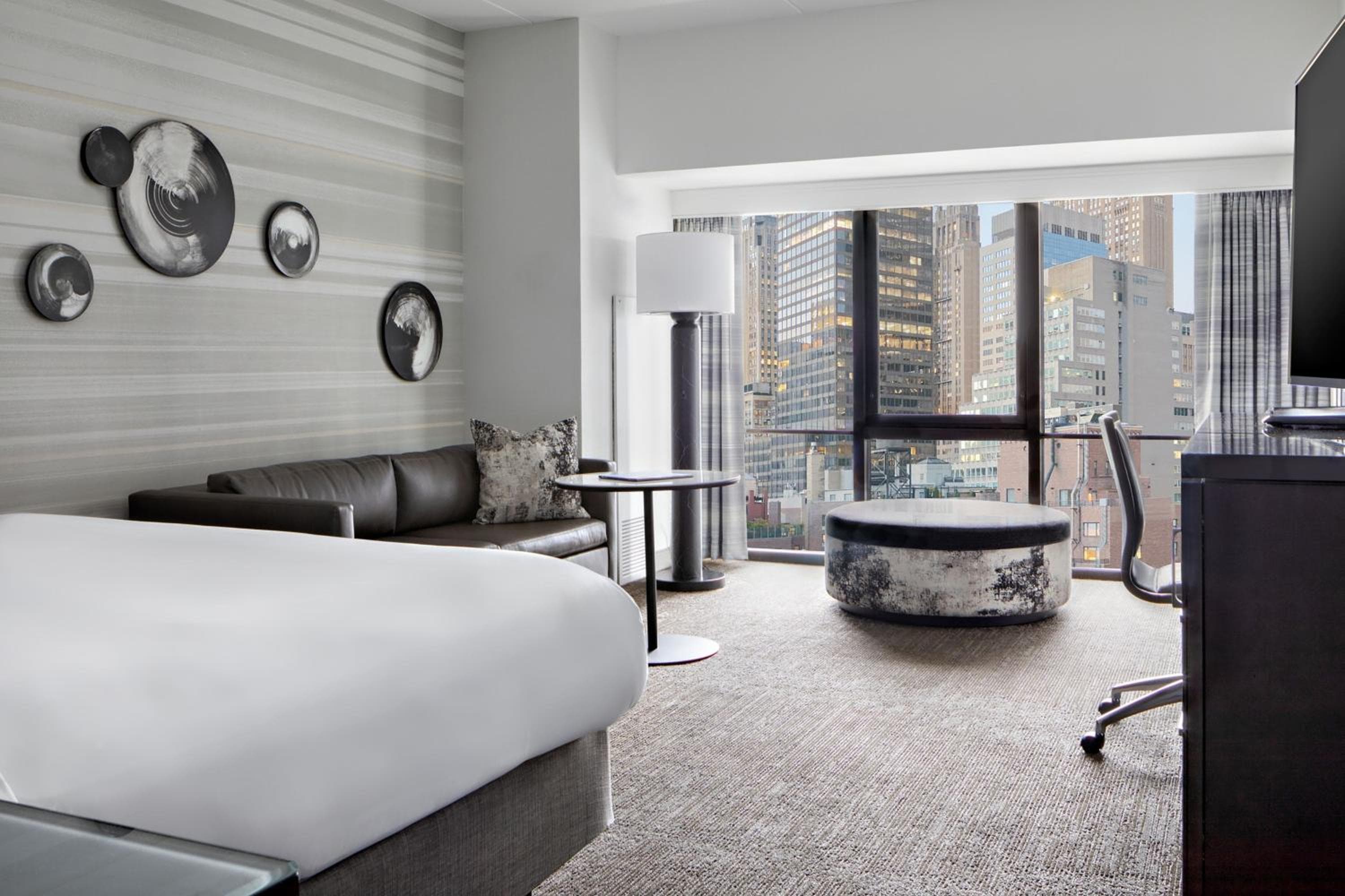 New York Marriott Marquis — 17