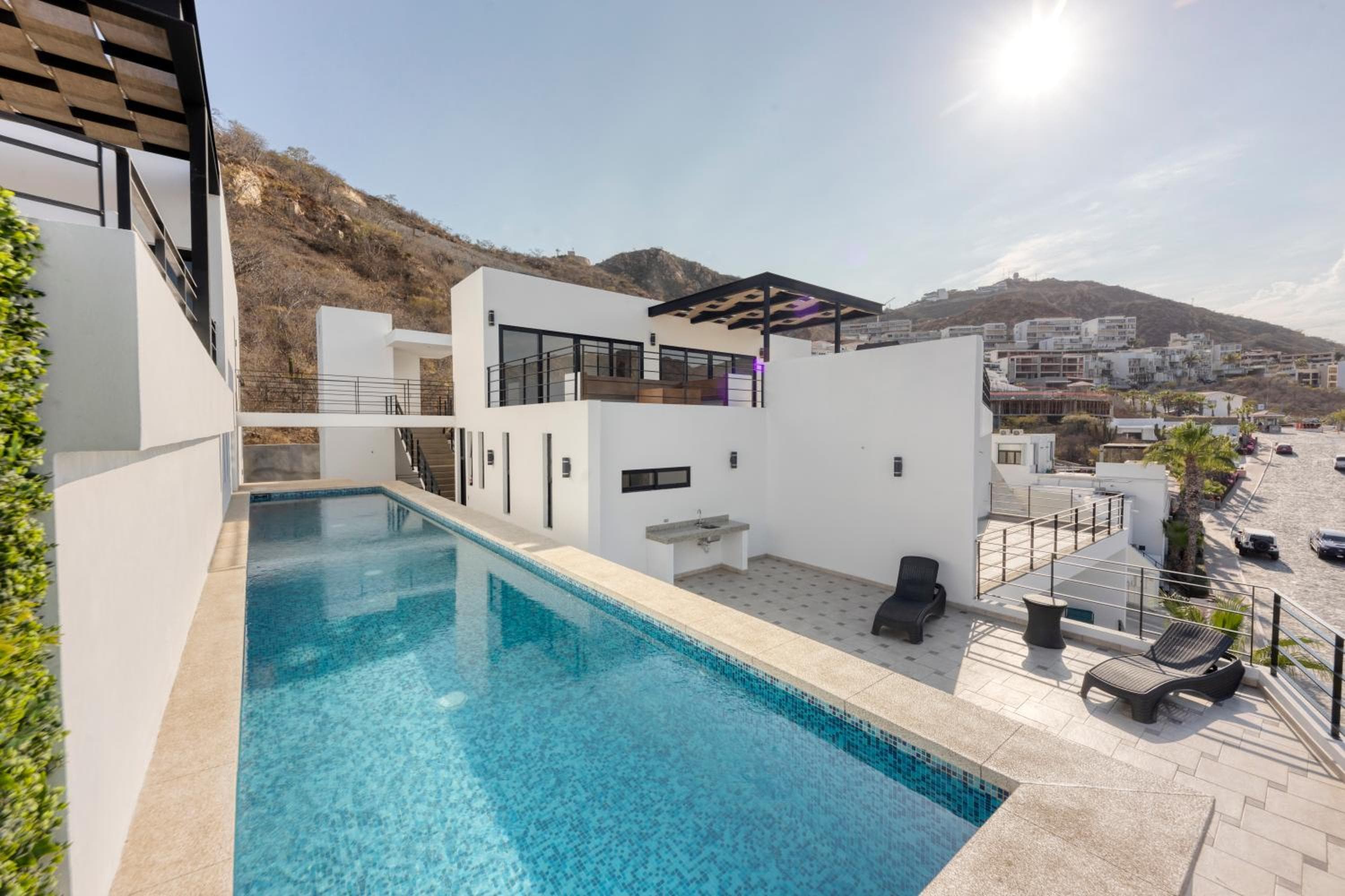 Pedregal Towers — 16