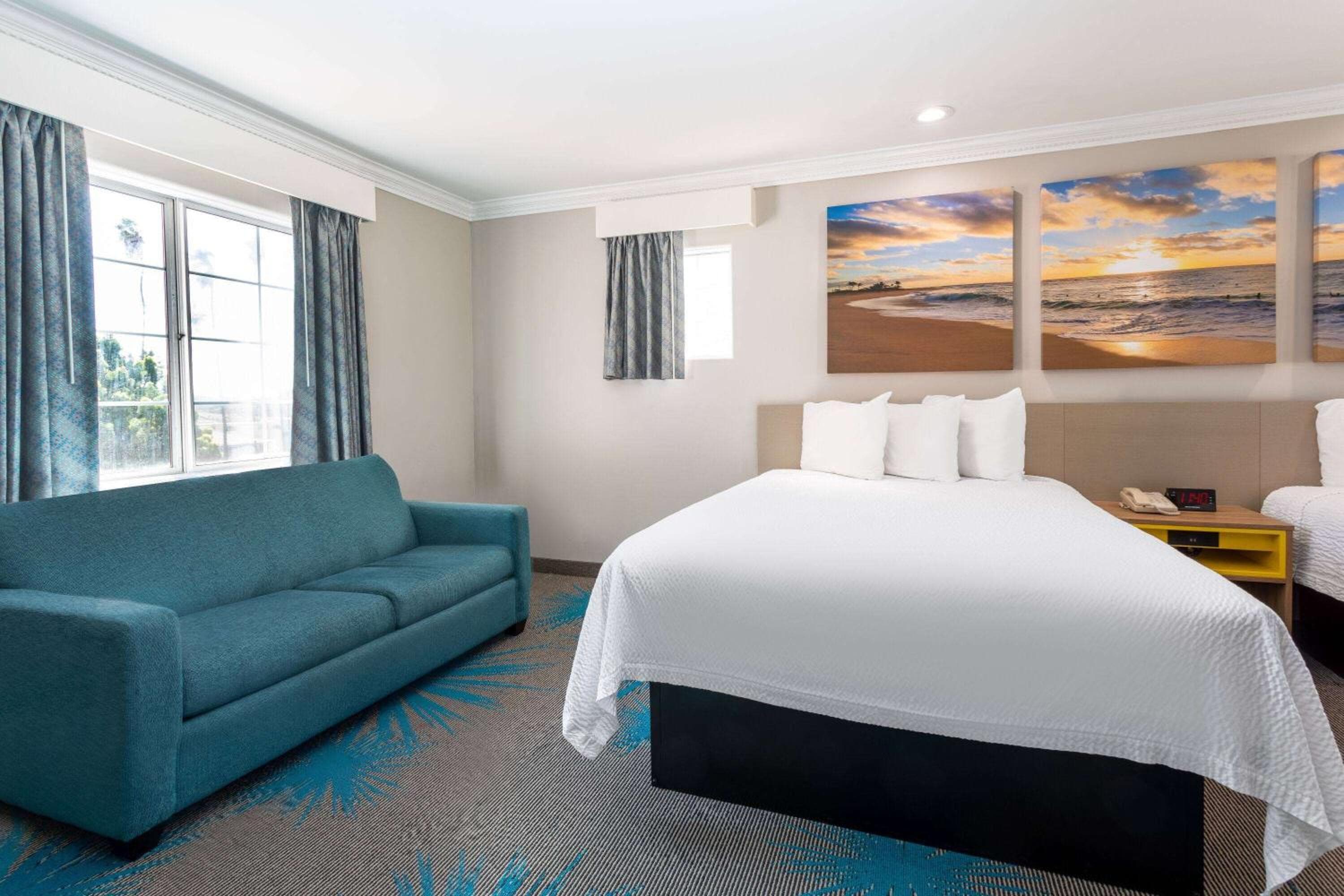 Days Inn by Wyndham Santa Monica — 17