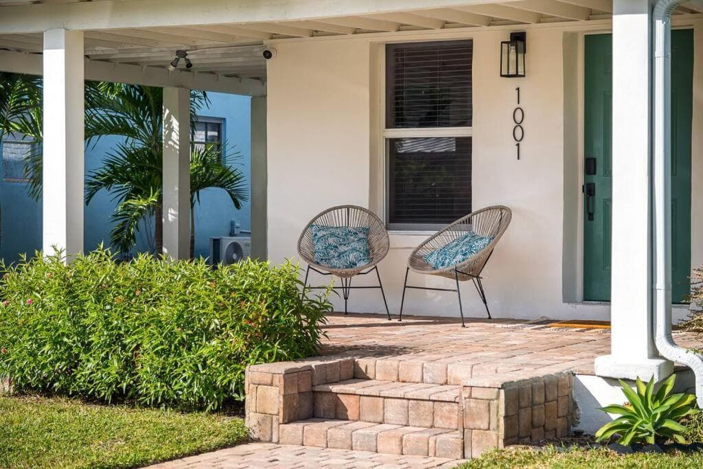 CasaOlita • Mesa de billar • 3 millas a la playa • Cocina completa — 1