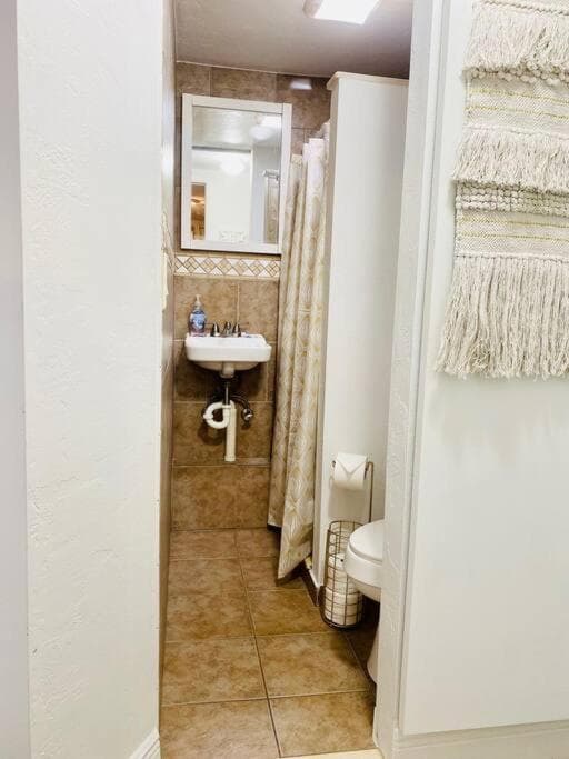 Private Guest Suite Near Hard Rock, Airport & Cruise Port — 19