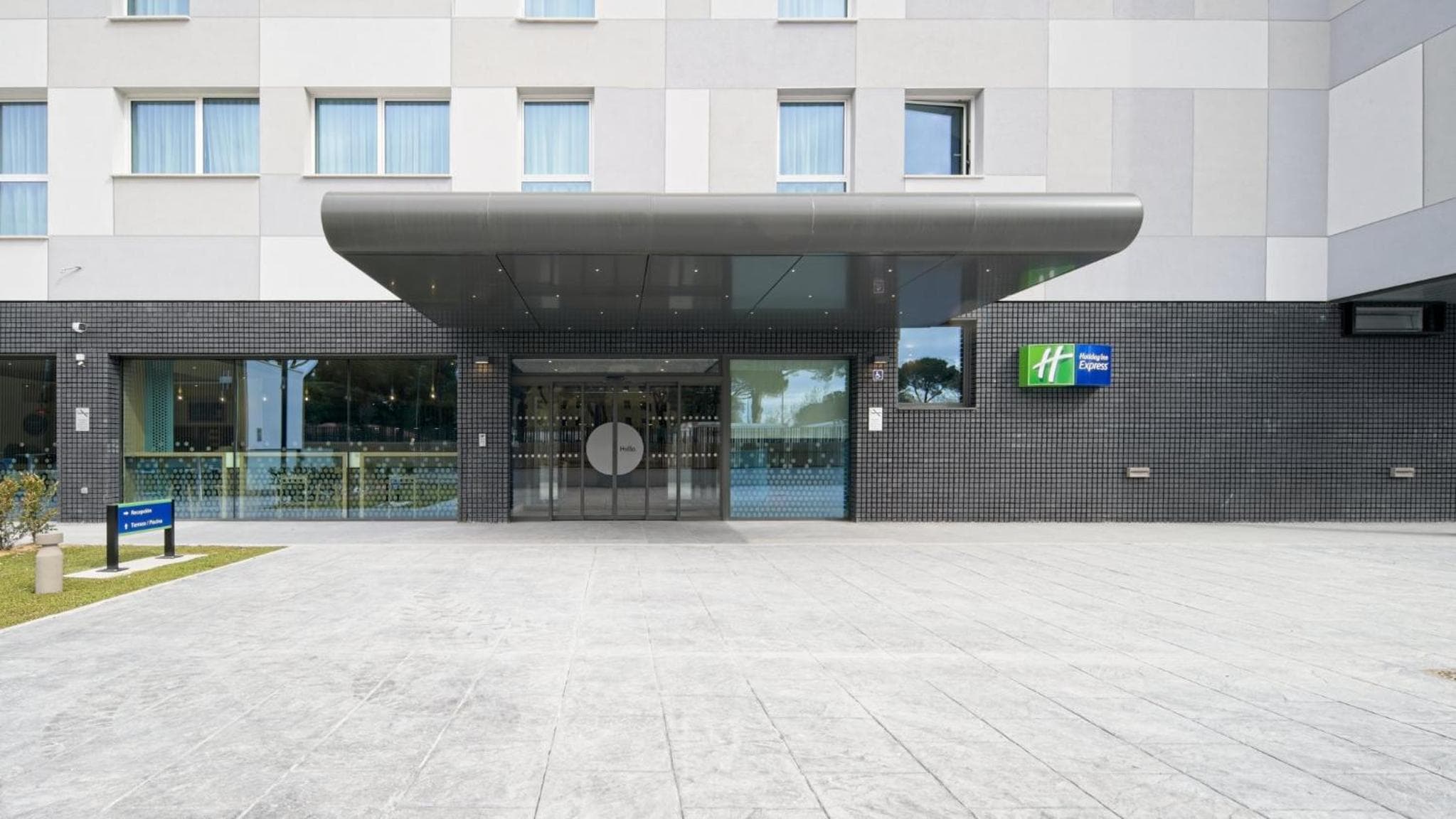 Holiday Inn Express - Madrid - Airport by IHG — 16