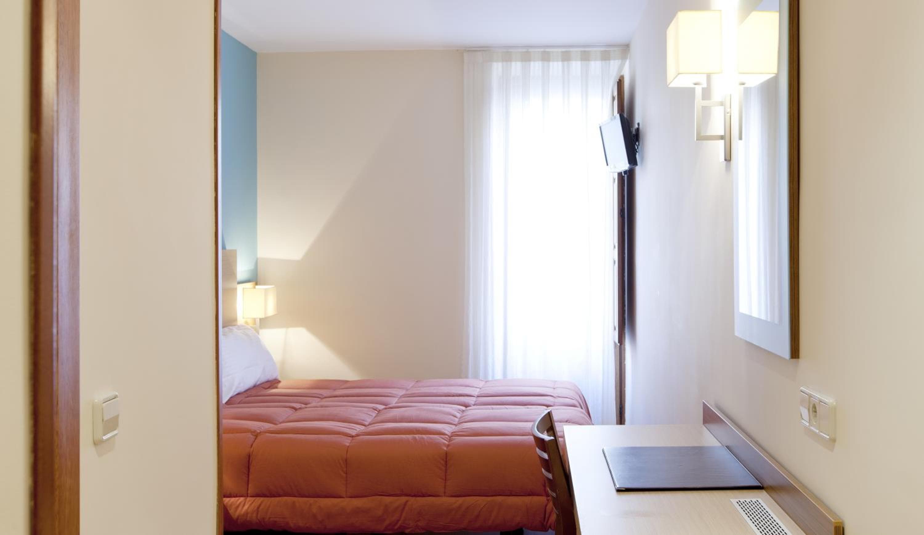 Hotel Mirador Puerta del Sol — 26