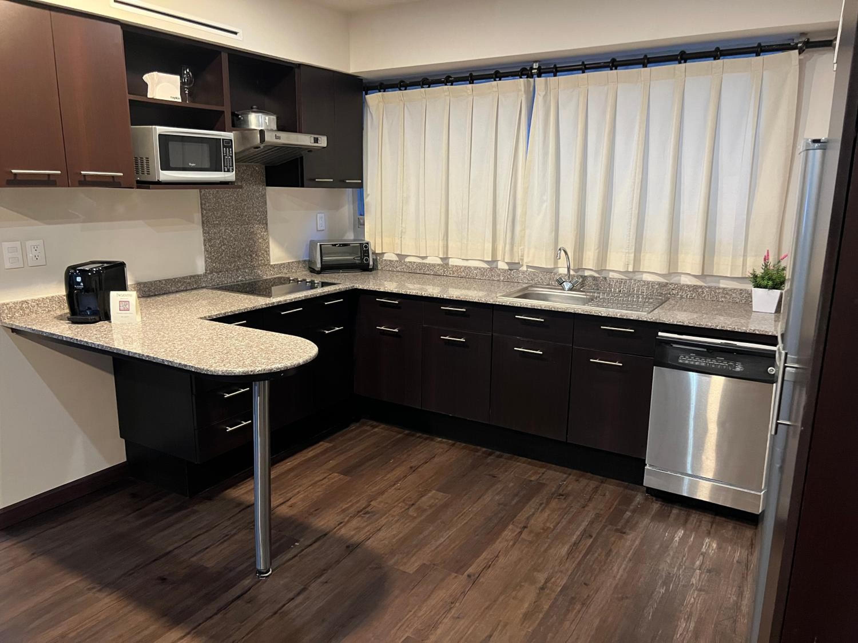 St Isidro Suites Corporate Housing SPA & Wellness Center — 15