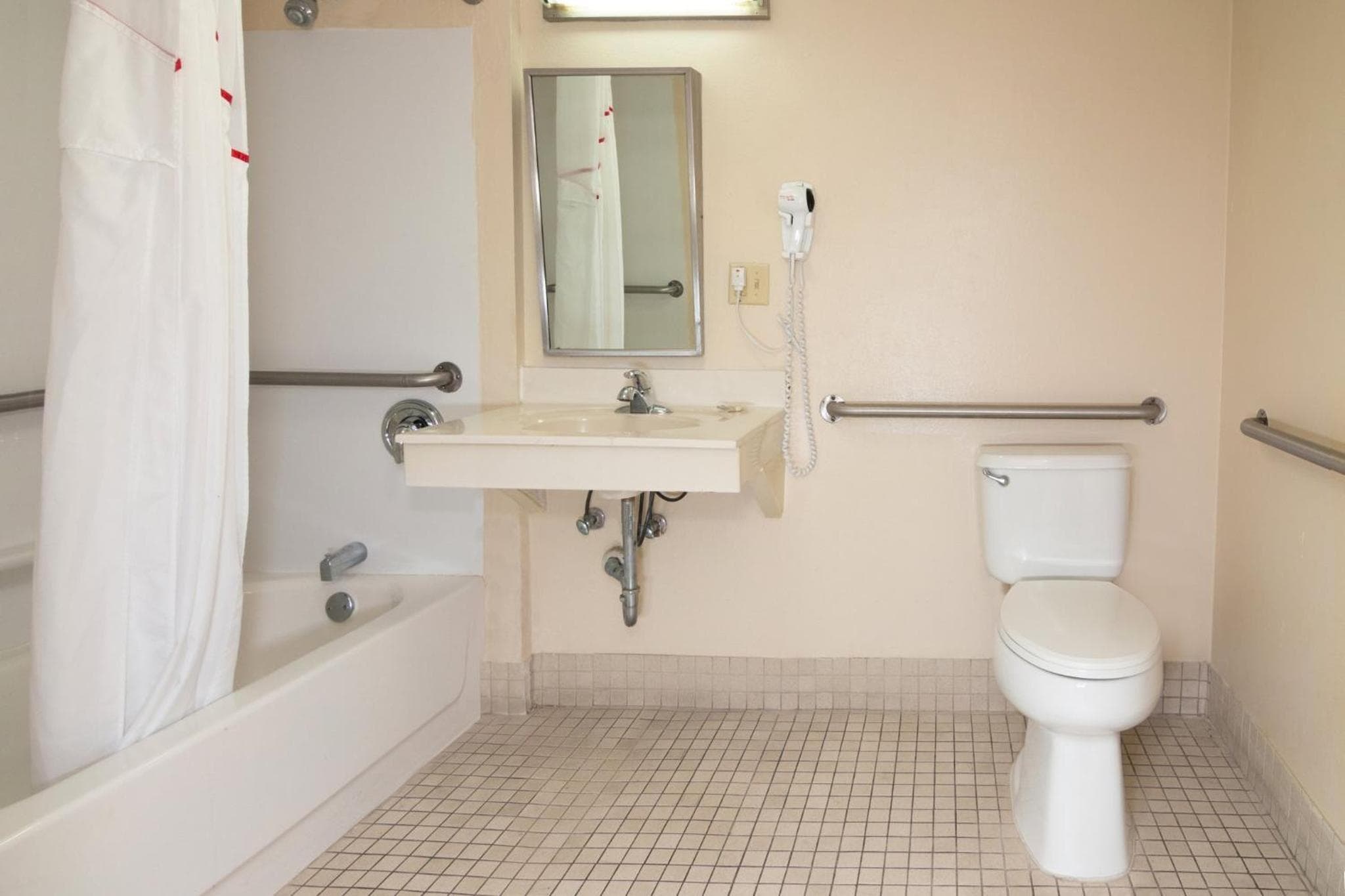 Red Roof Inn PLUS Miami Airport — 29